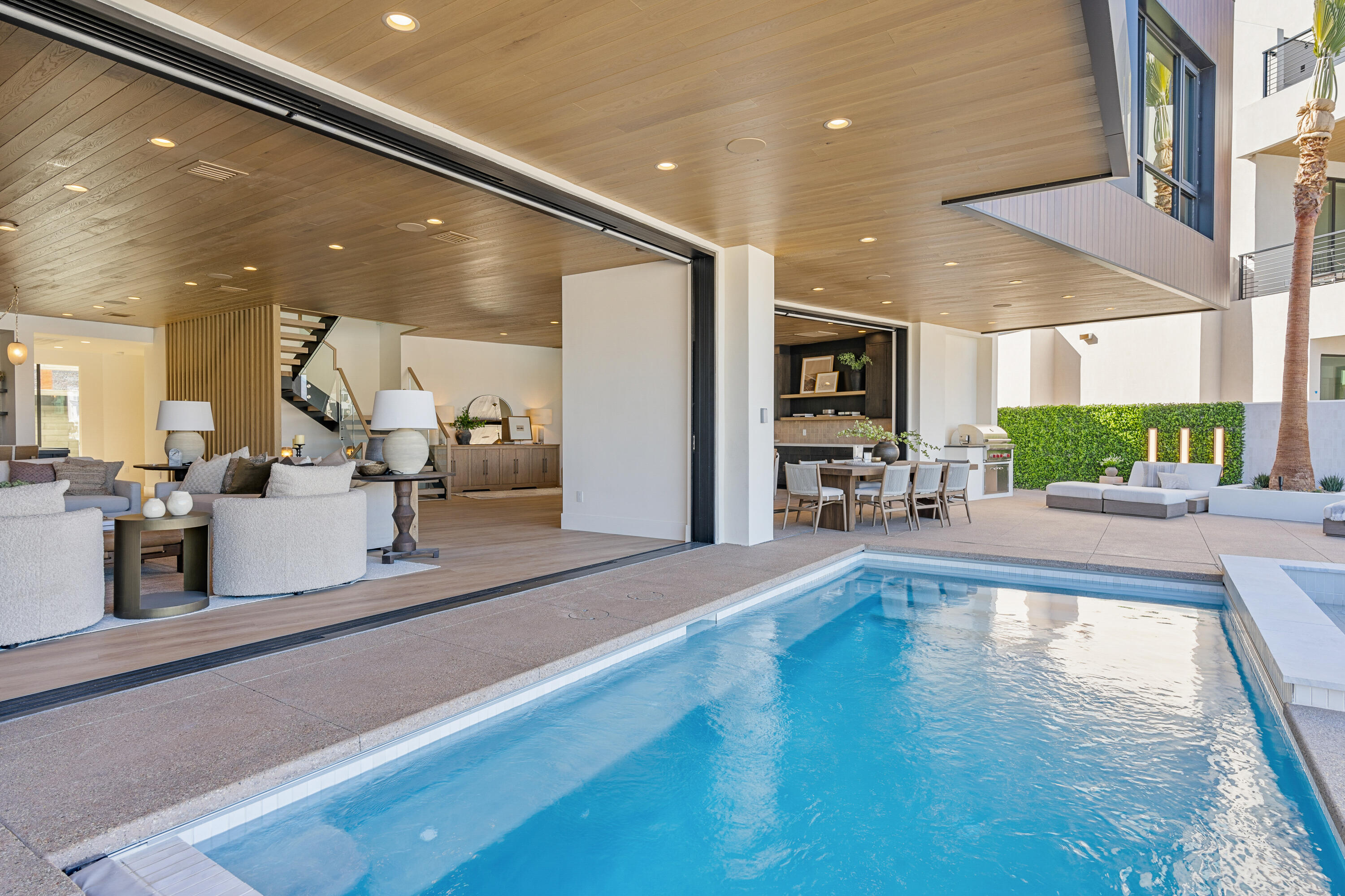 WATERS EDGE DESERT COLOR SHORES - Residential