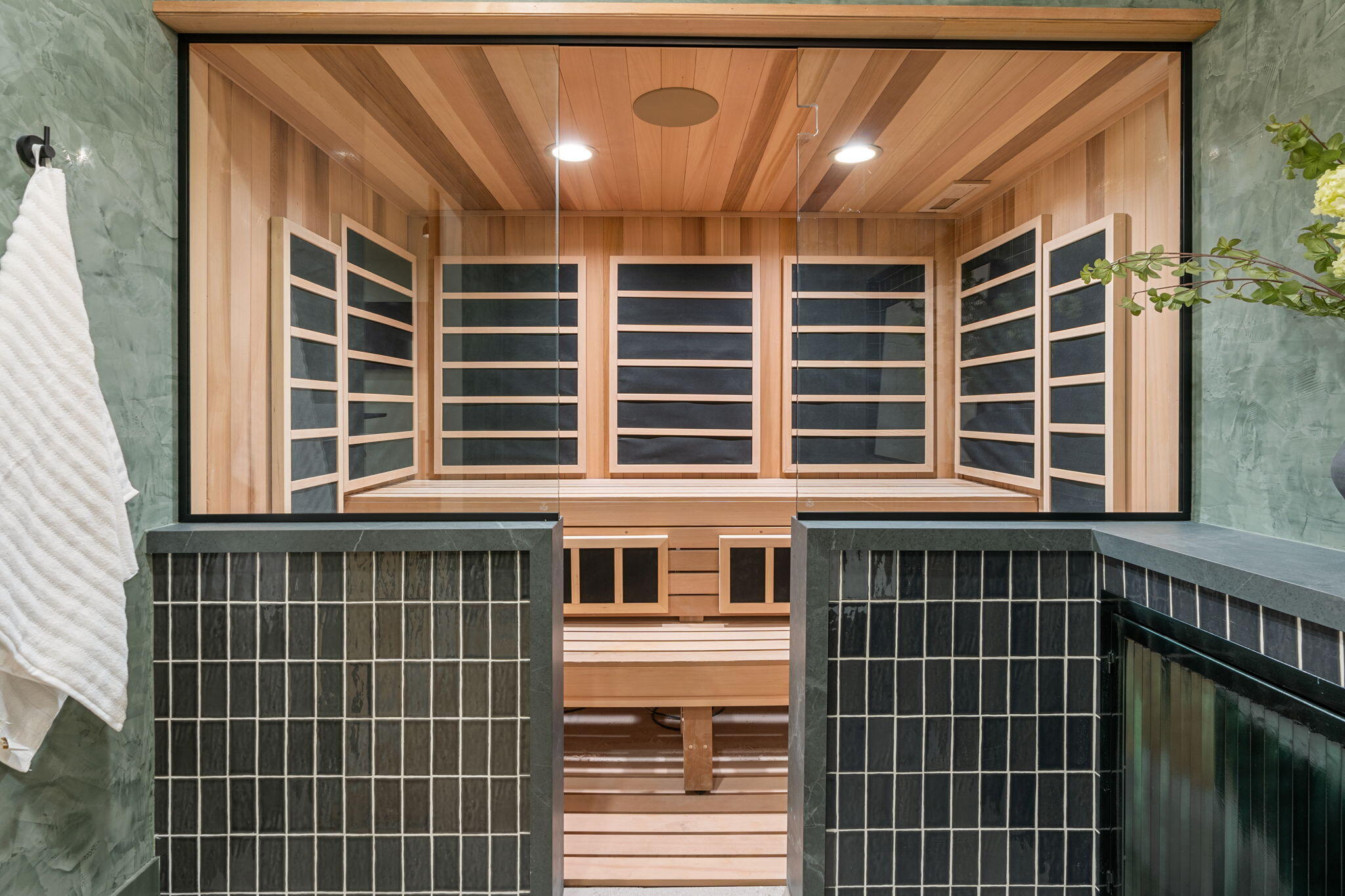 WATERS EDGE DESERT COLOR SHORES - Residential