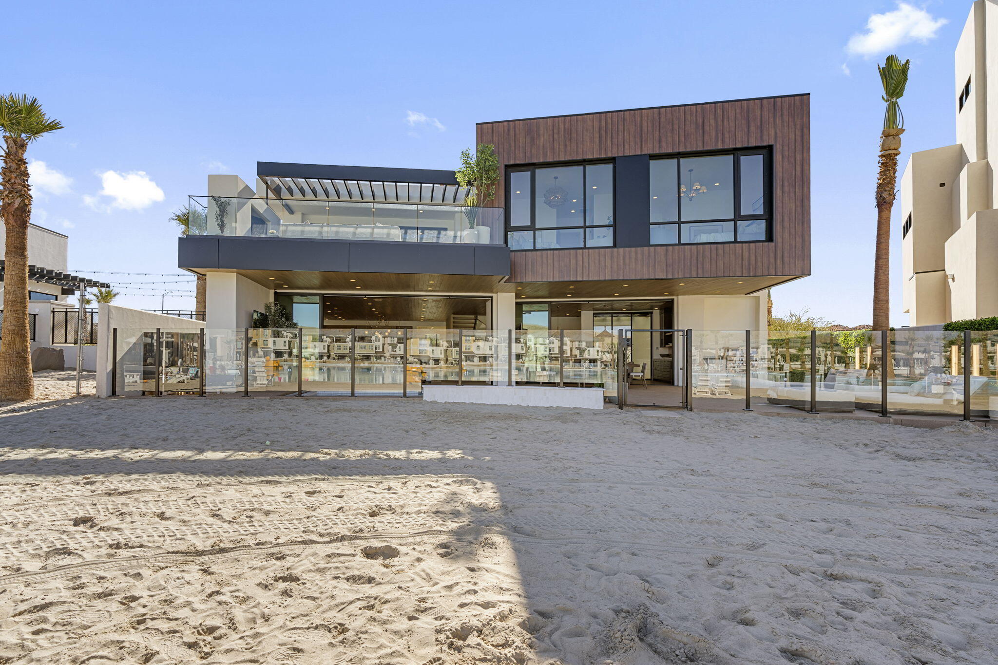 WATERS EDGE DESERT COLOR SHORES - Residential