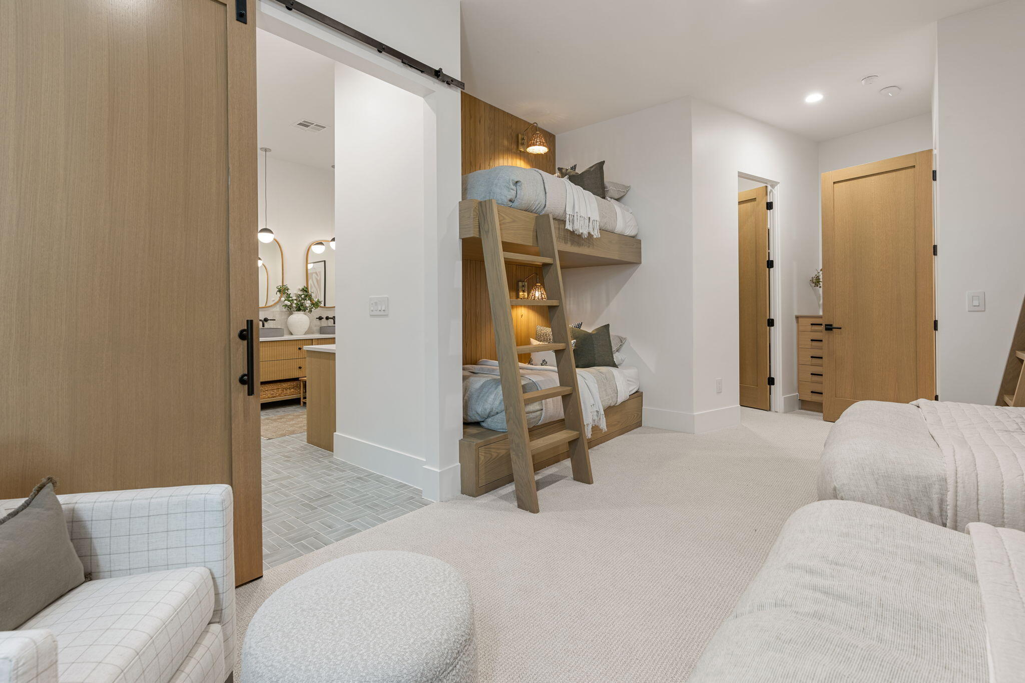 WATERS EDGE DESERT COLOR SHORES - Residential