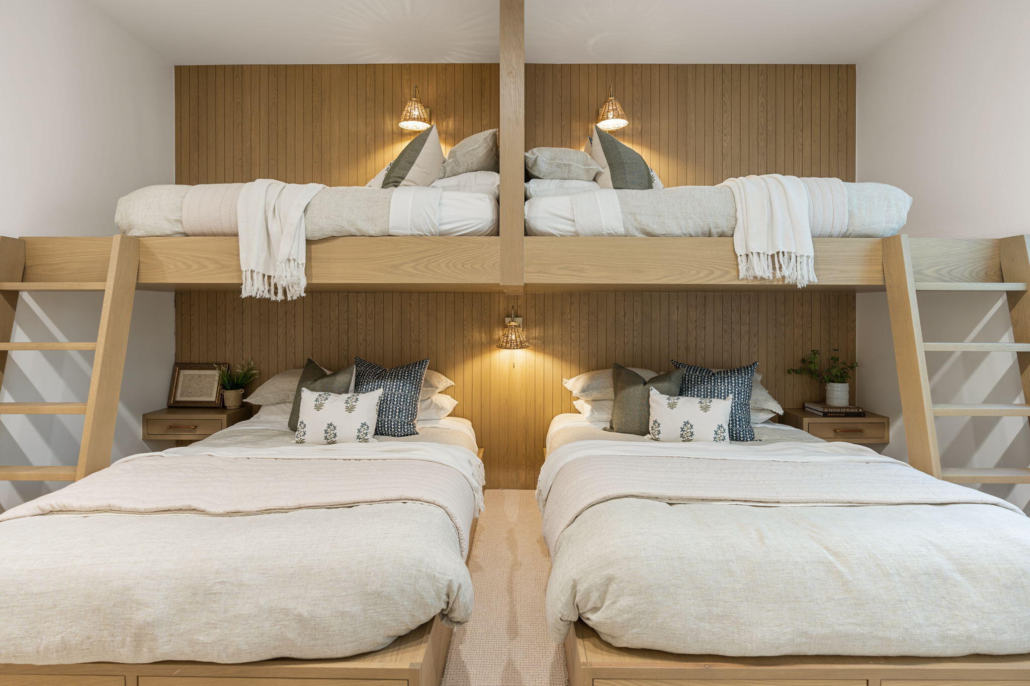 WATERS EDGE DESERT COLOR SHORES - Residential