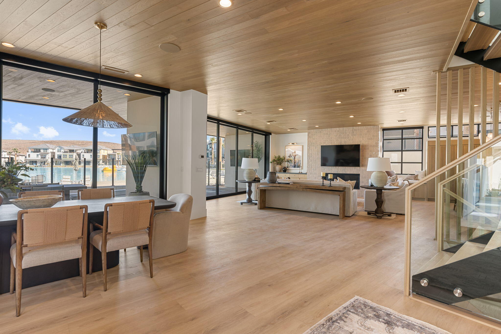 WATERS EDGE DESERT COLOR SHORES - Residential