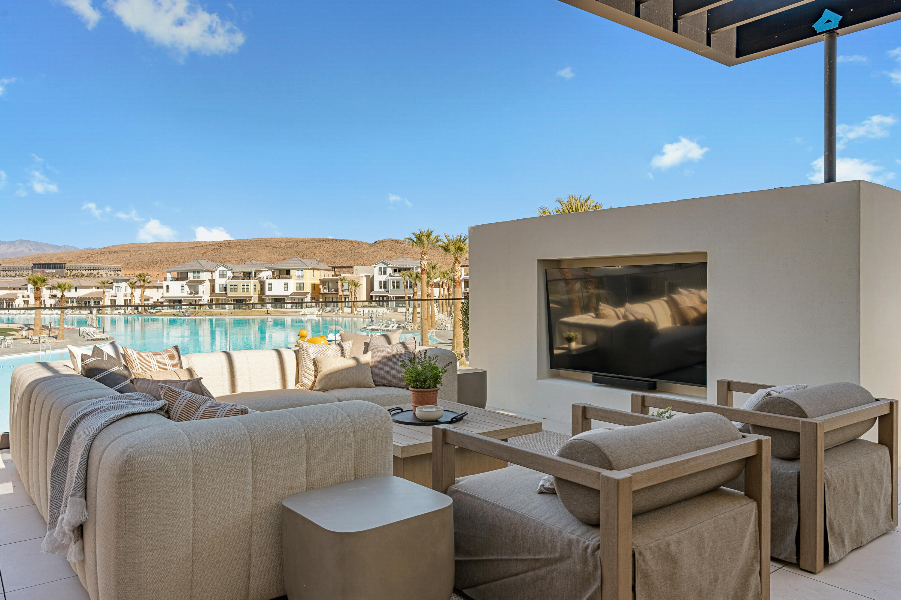 WATERS EDGE DESERT COLOR SHORES - Residential