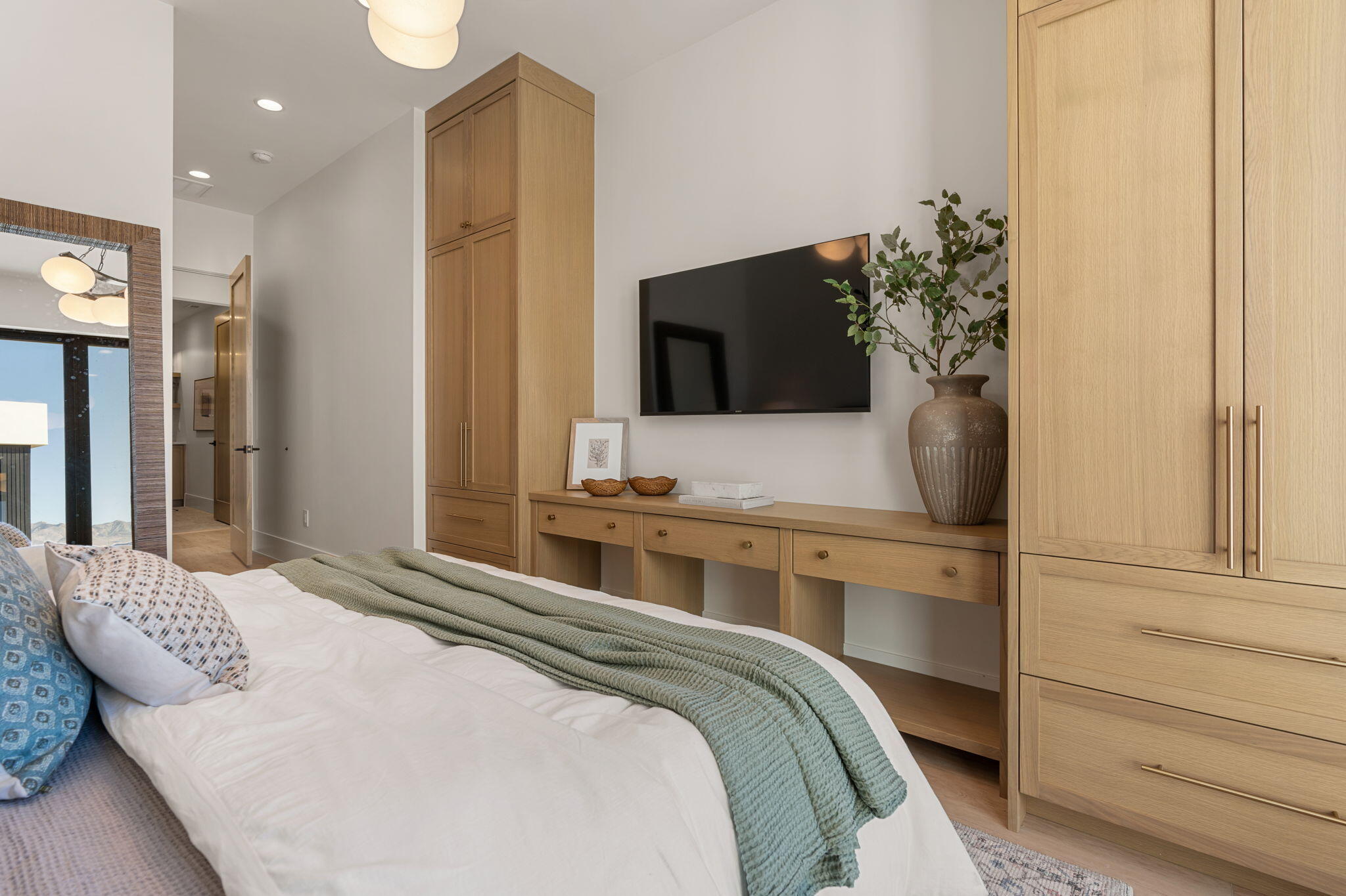 WATERS EDGE DESERT COLOR SHORES - Residential