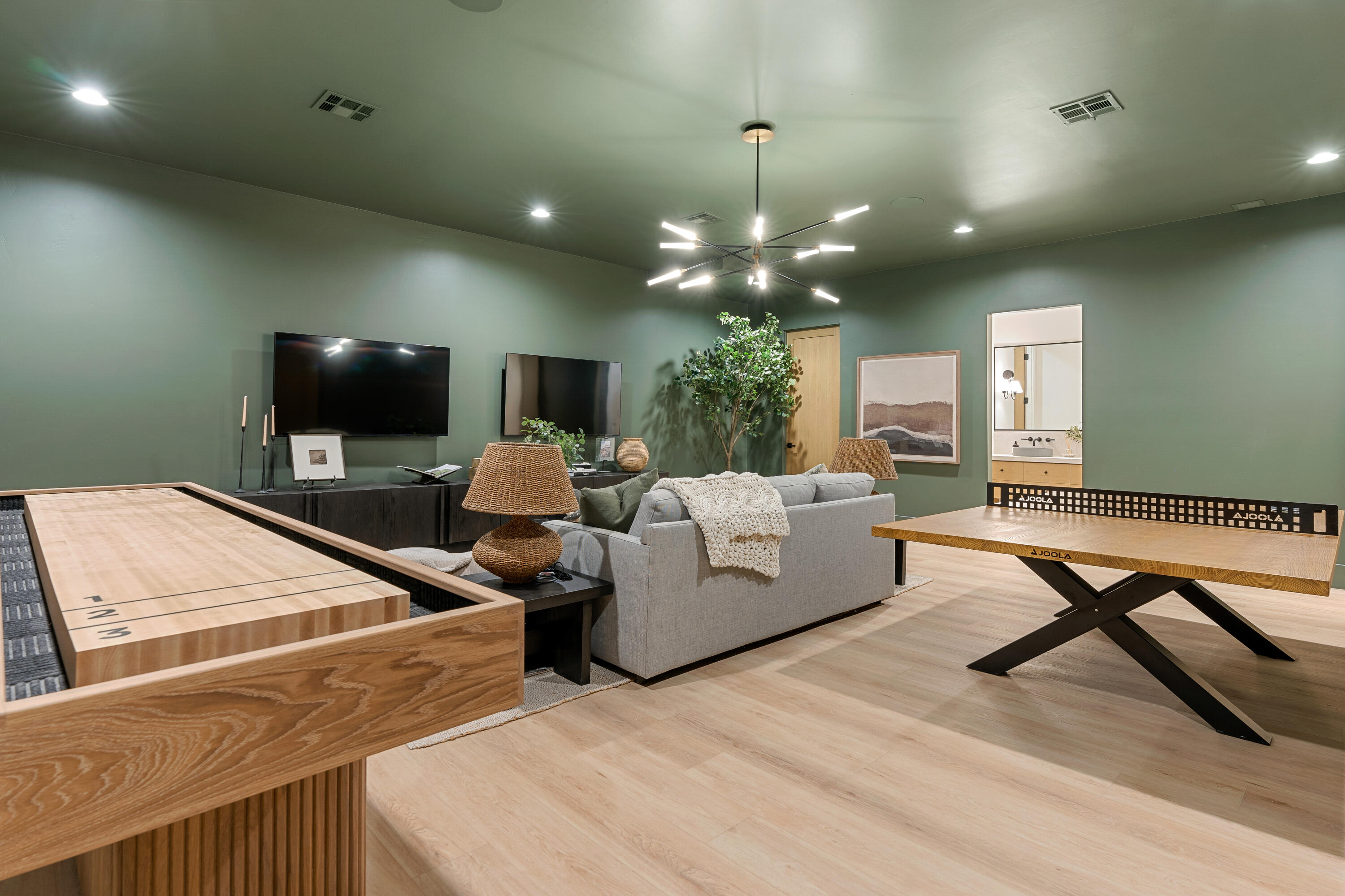 WATERS EDGE DESERT COLOR SHORES - Residential