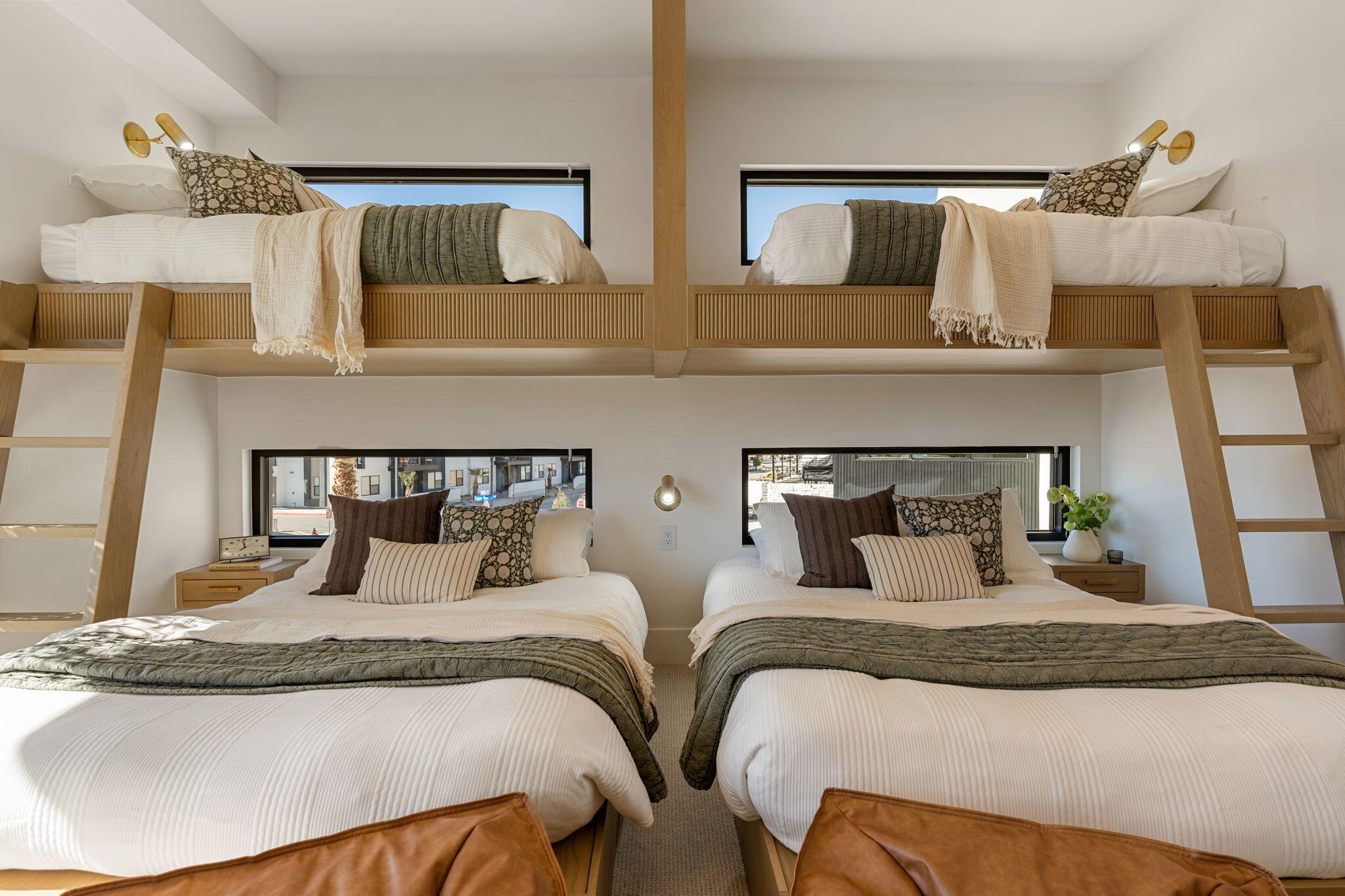 WATERS EDGE DESERT COLOR SHORES - Residential