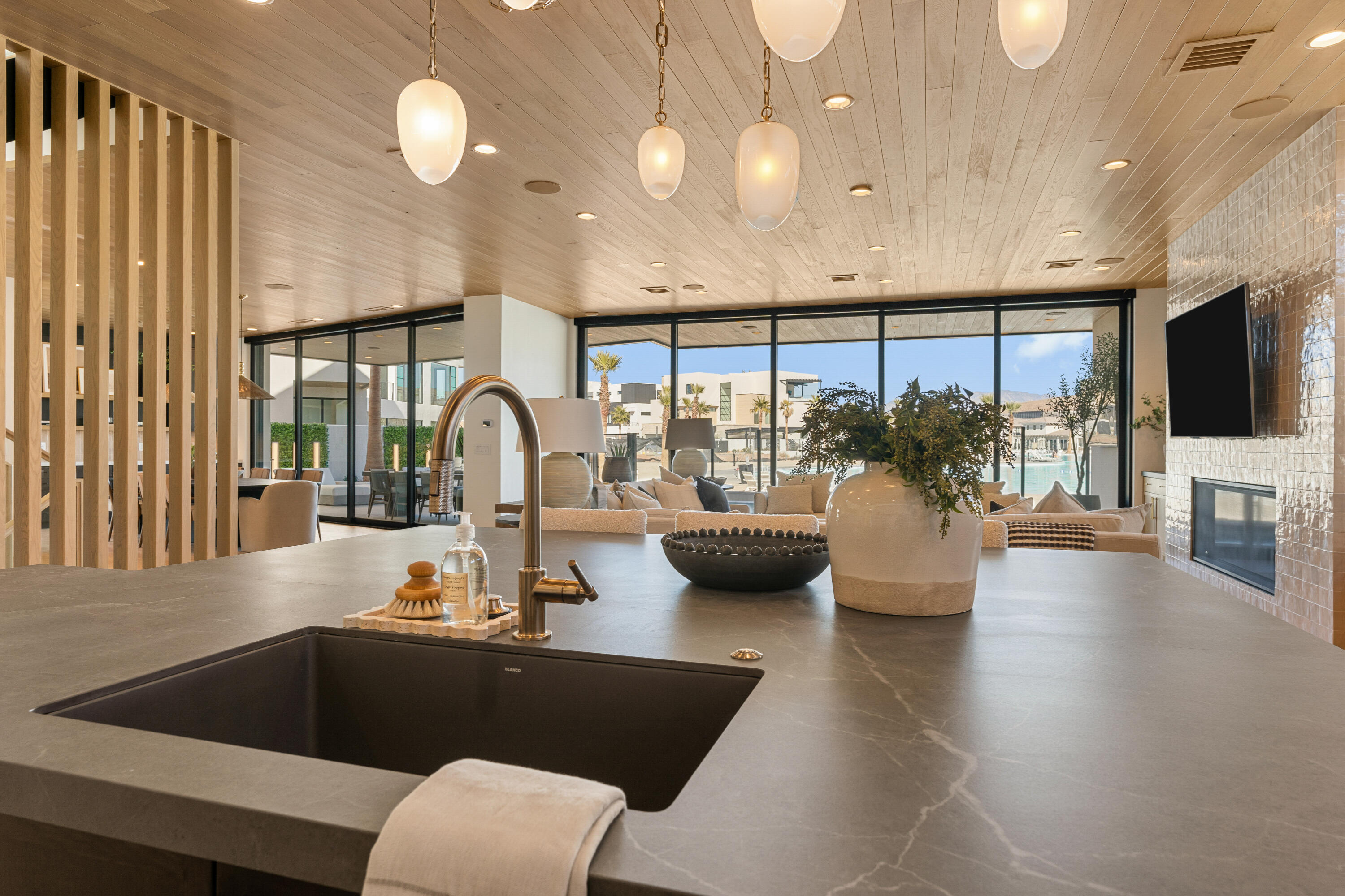 WATERS EDGE DESERT COLOR SHORES - Residential