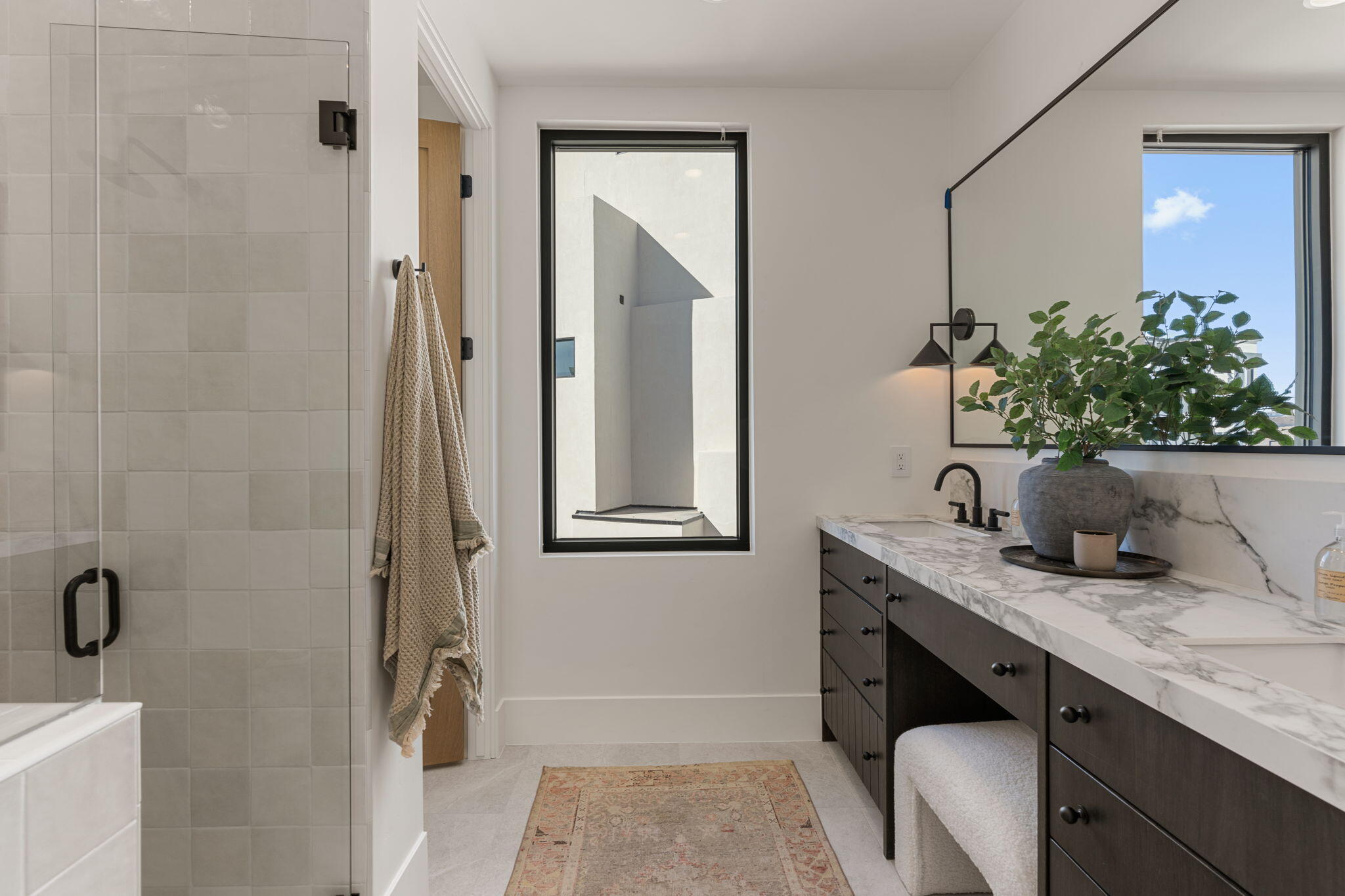 WATERS EDGE DESERT COLOR SHORES - Residential