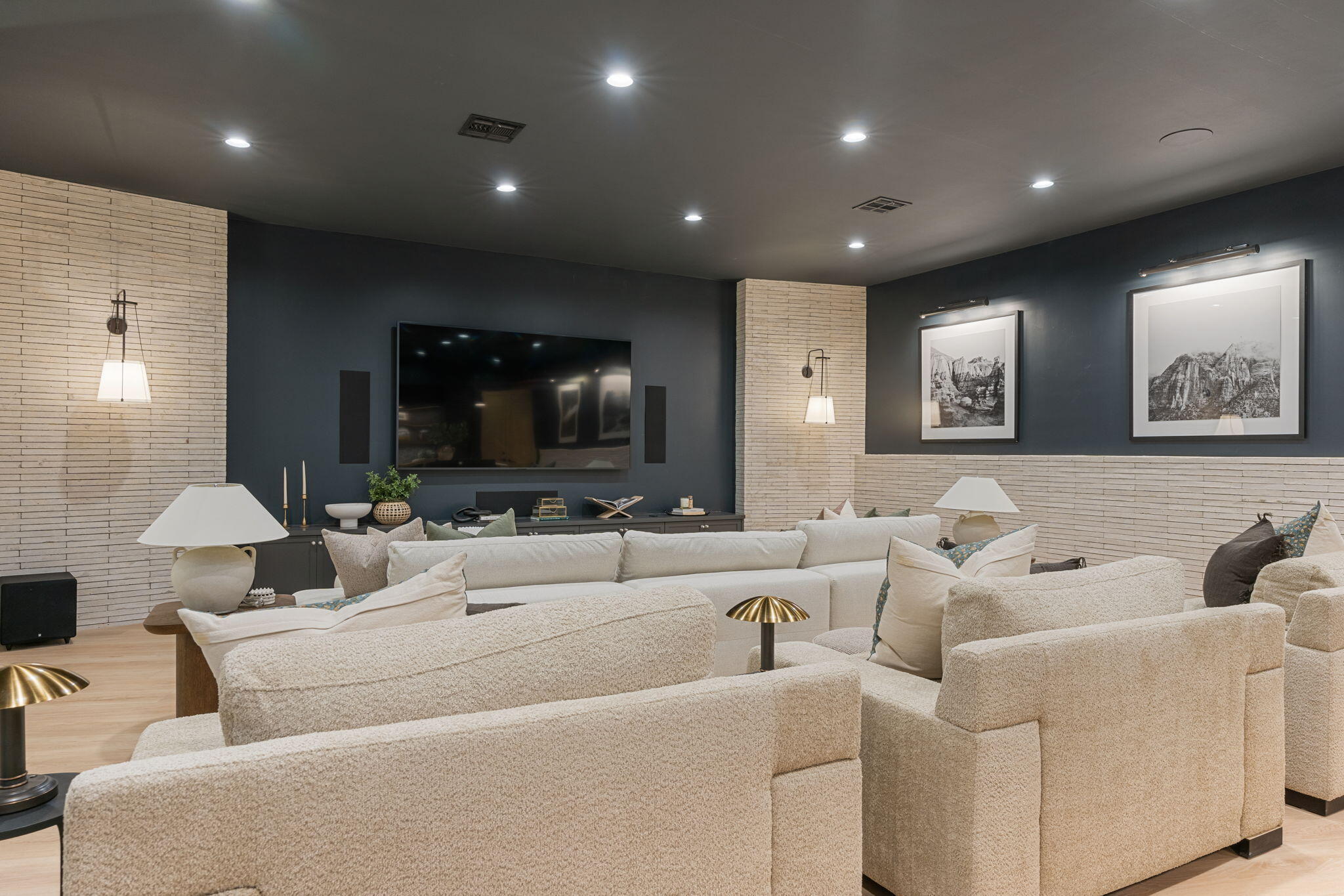 WATERS EDGE DESERT COLOR SHORES - Residential