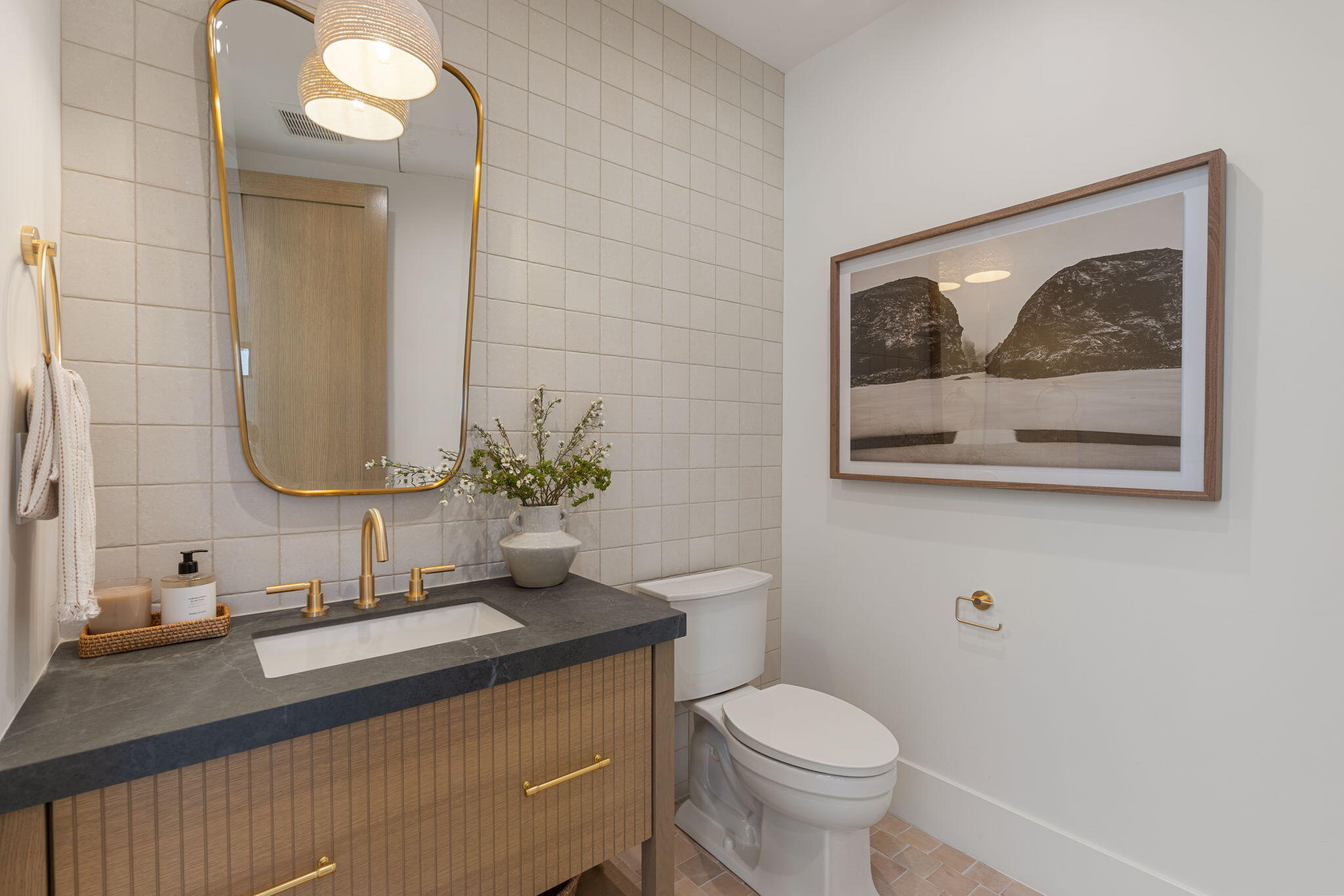 WATERS EDGE DESERT COLOR SHORES - Residential