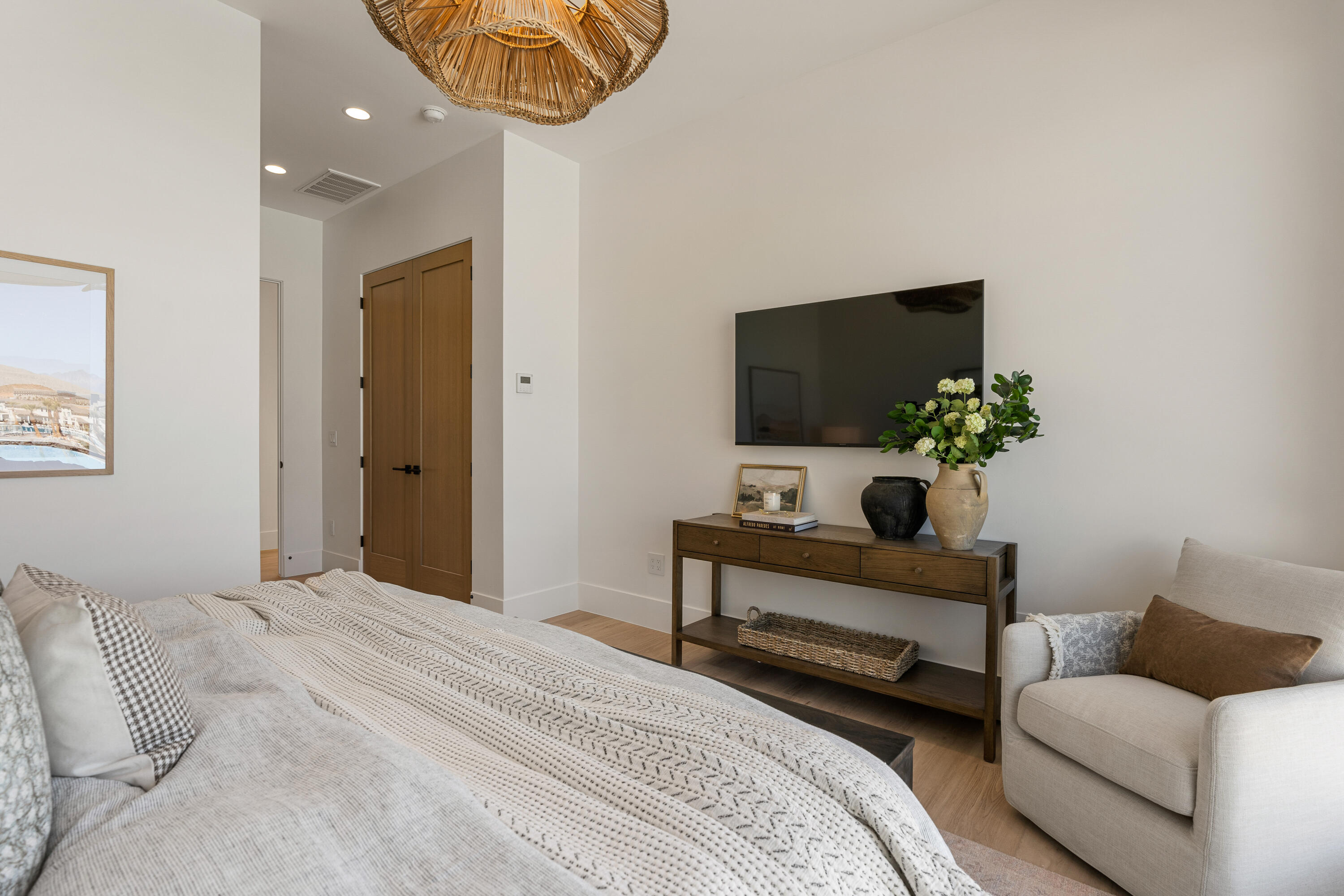 WATERS EDGE DESERT COLOR SHORES - Residential