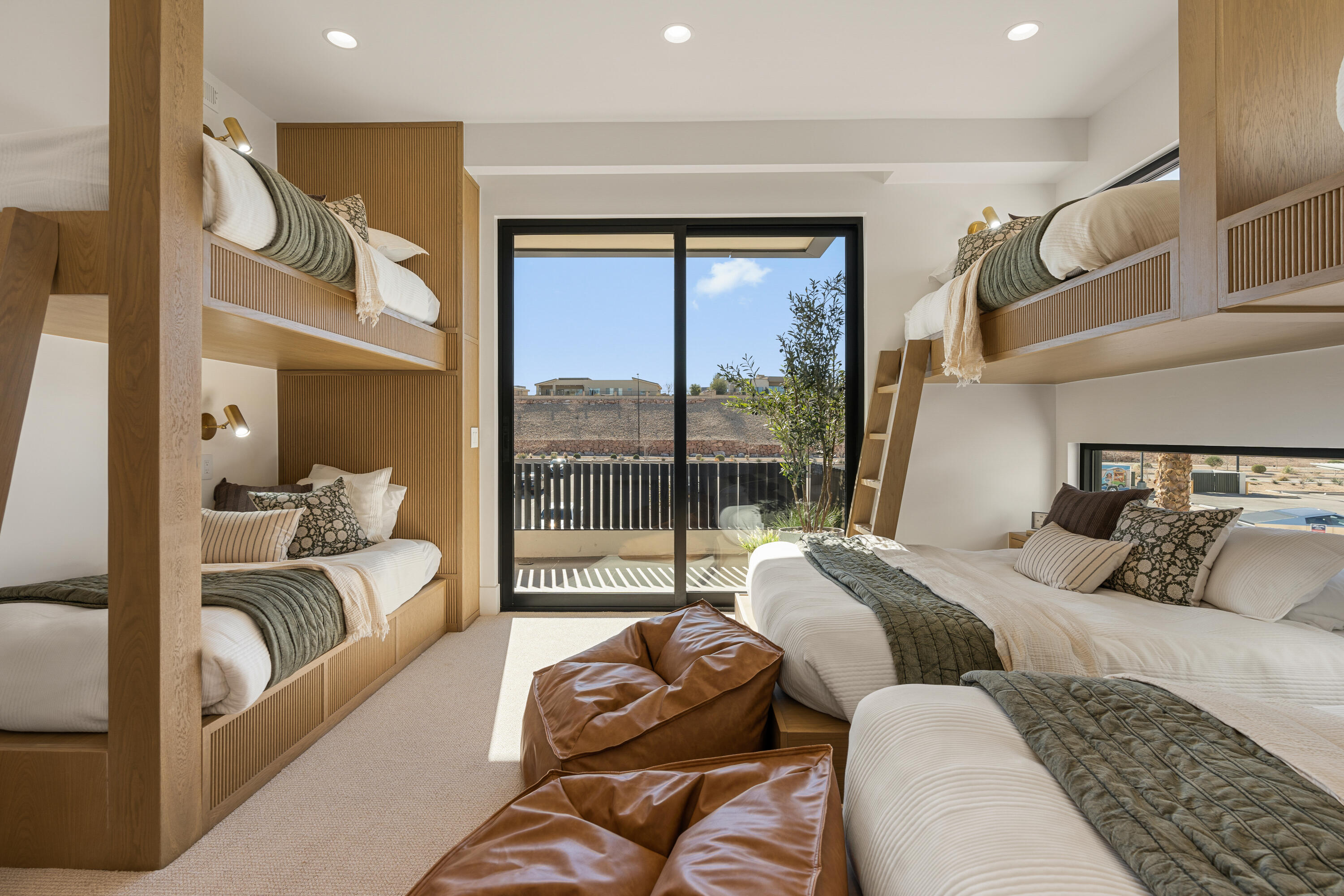 WATERS EDGE DESERT COLOR SHORES - Residential