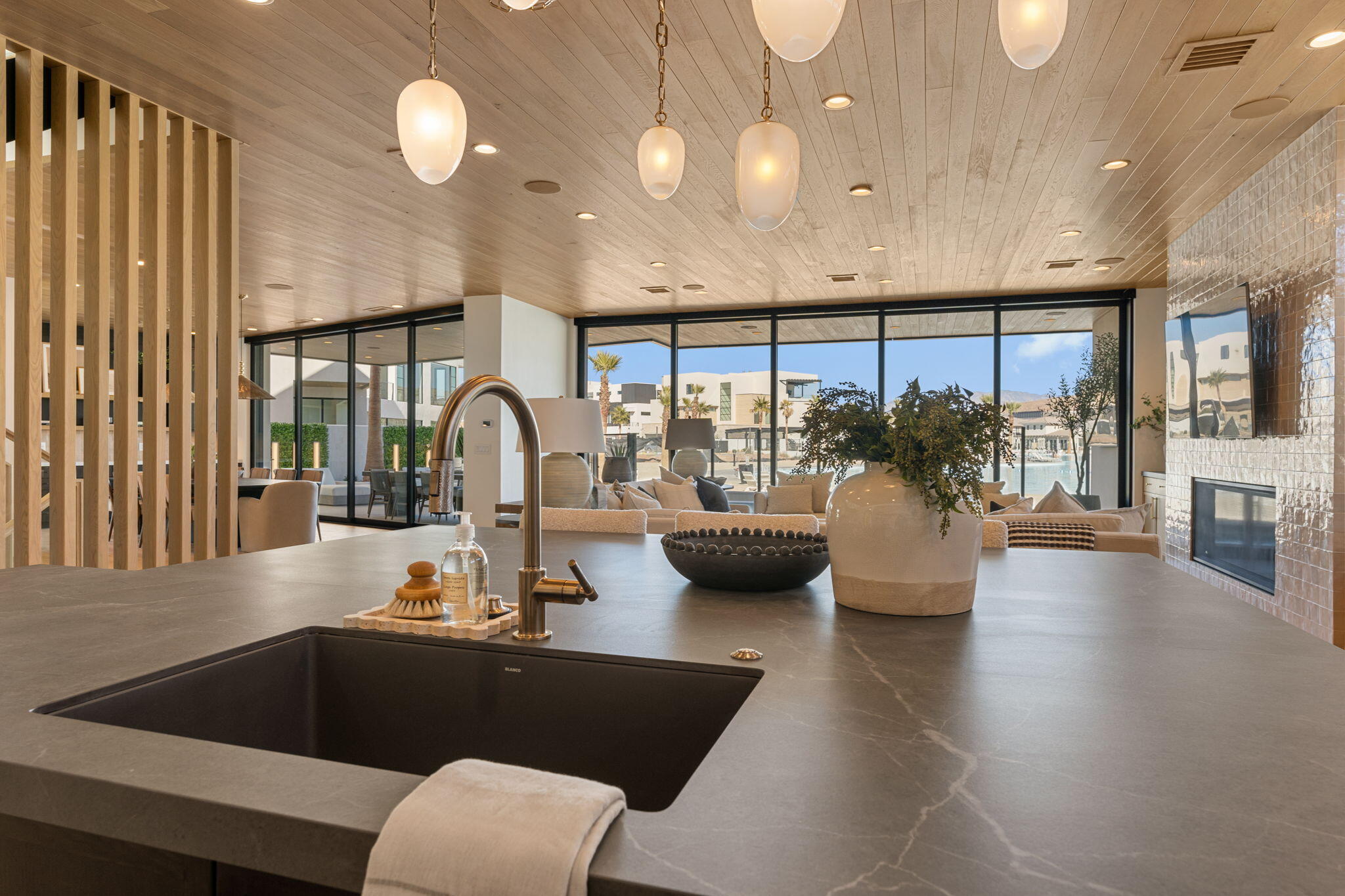 WATERS EDGE DESERT COLOR SHORES - Residential