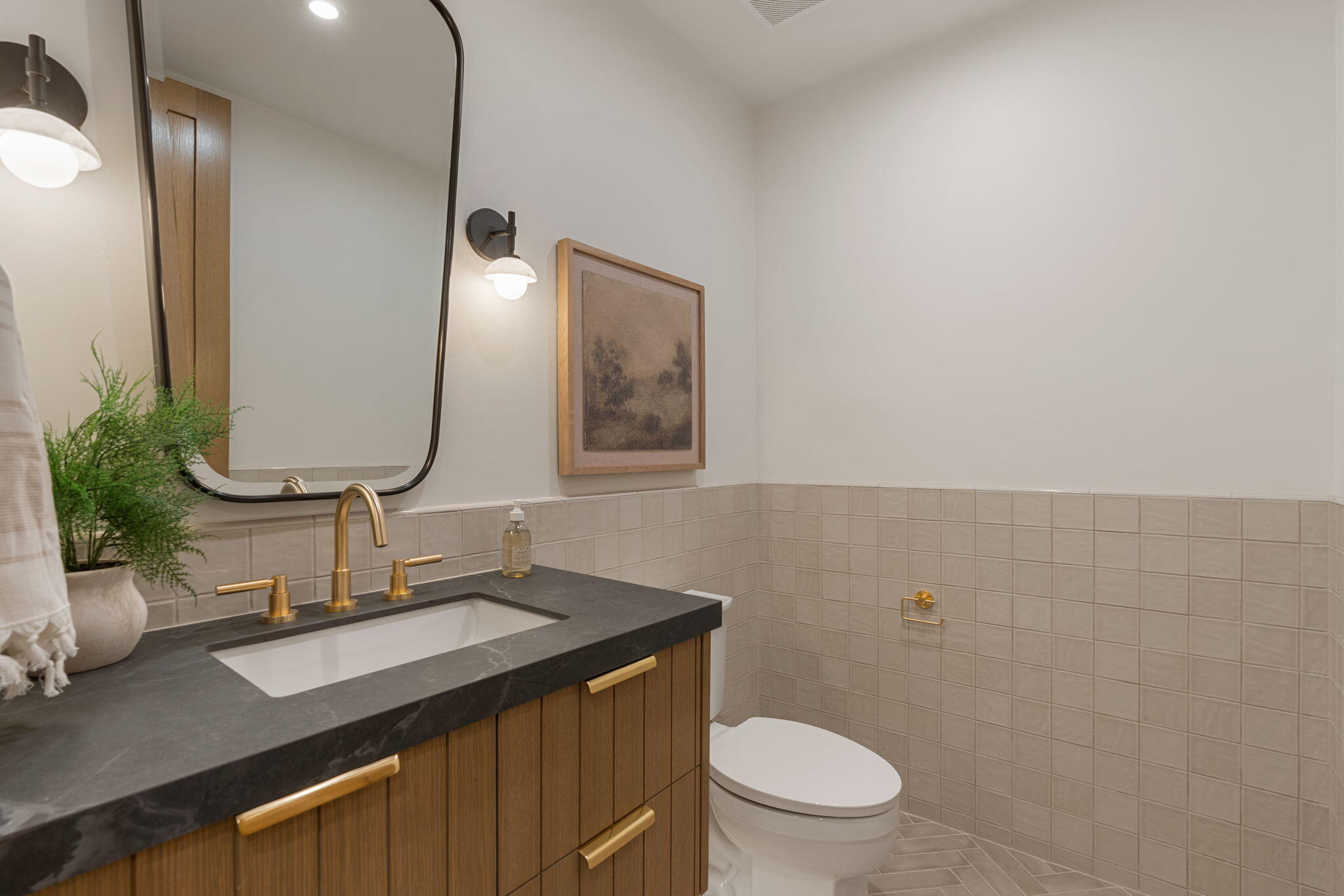 WATERS EDGE DESERT COLOR SHORES - Residential