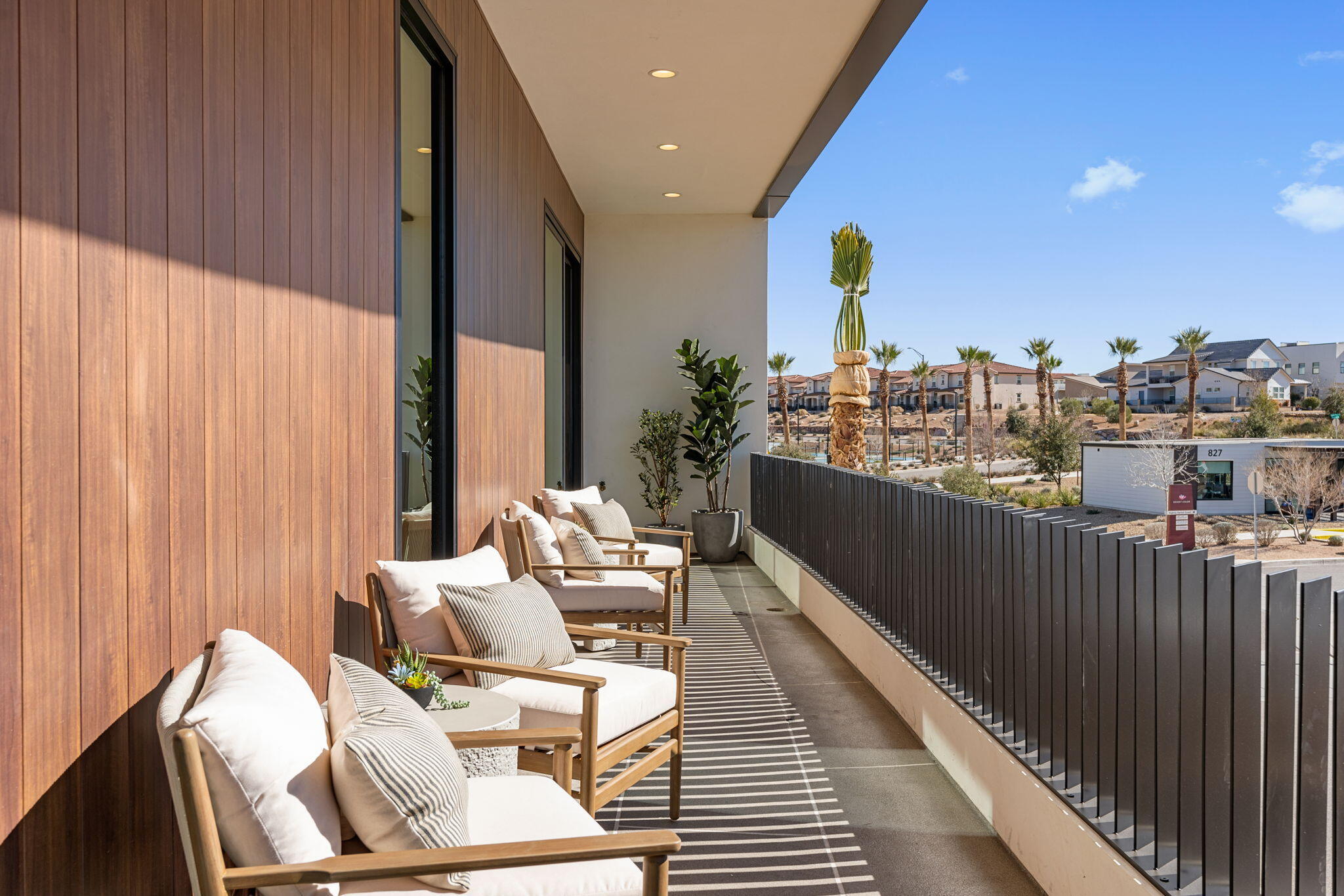 WATERS EDGE DESERT COLOR SHORES - Residential