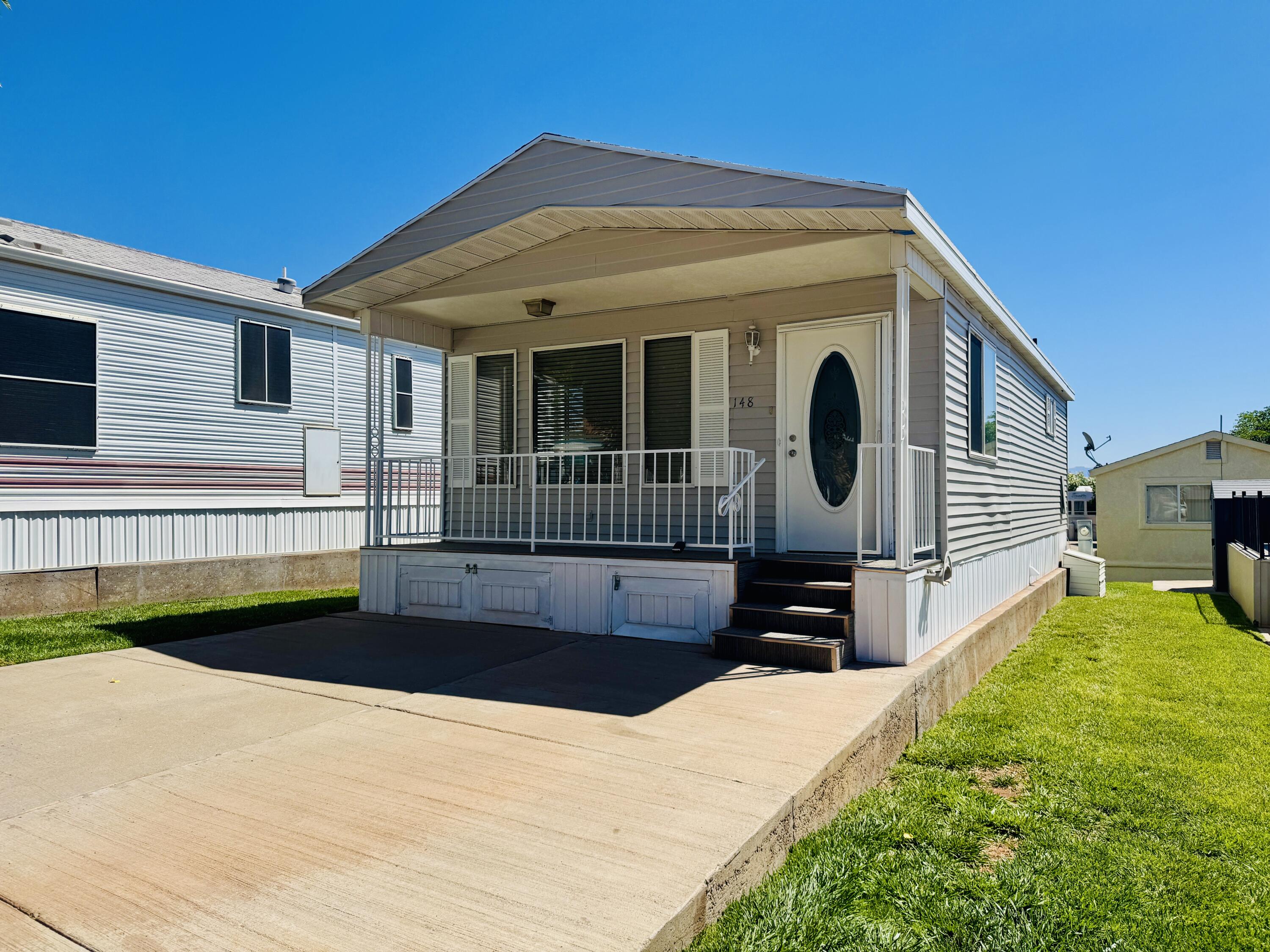 CANYON BREEZE RV RESORT - Residential