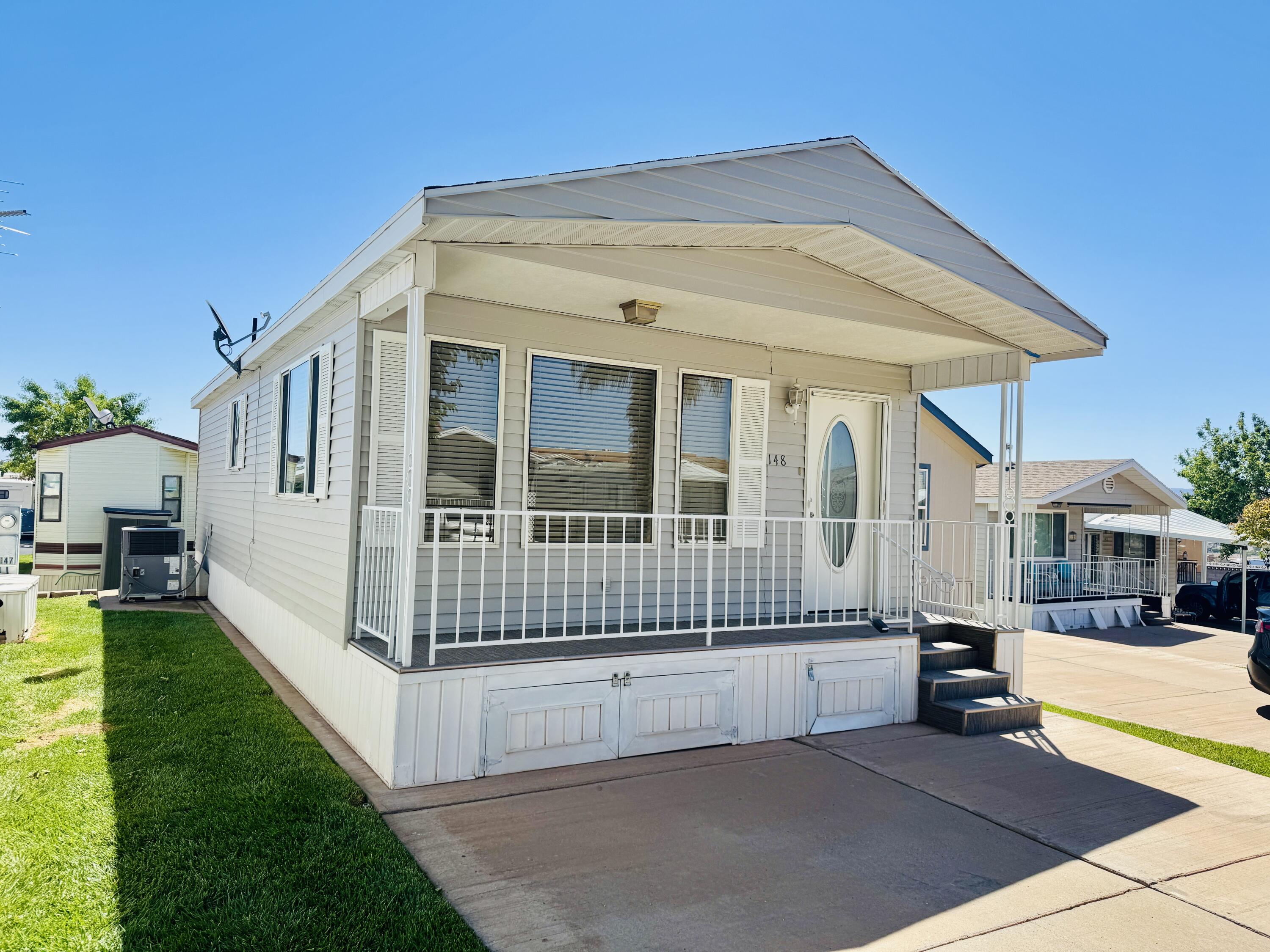 CANYON BREEZE RV RESORT - Residential