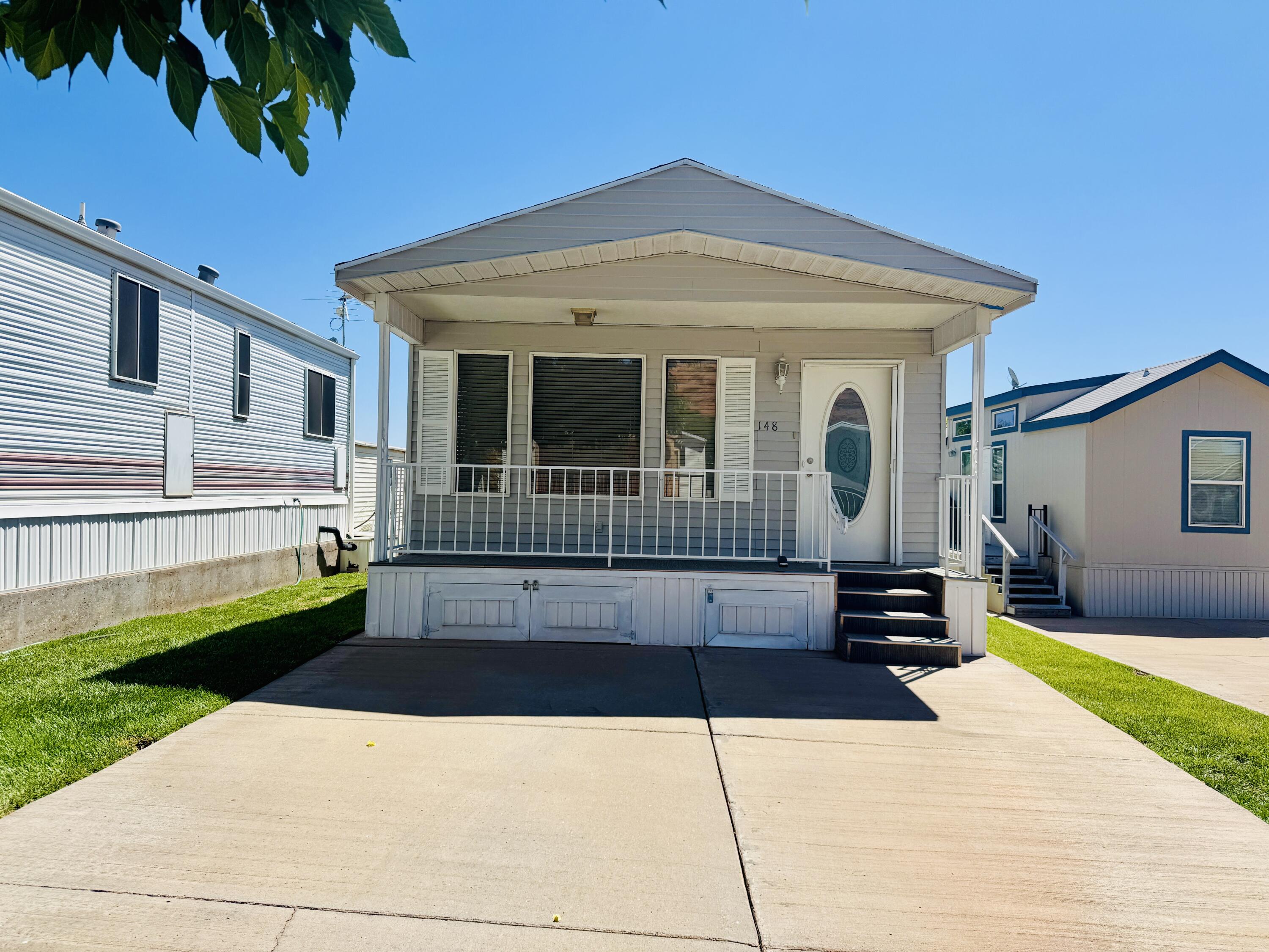 CANYON BREEZE RV RESORT - Residential