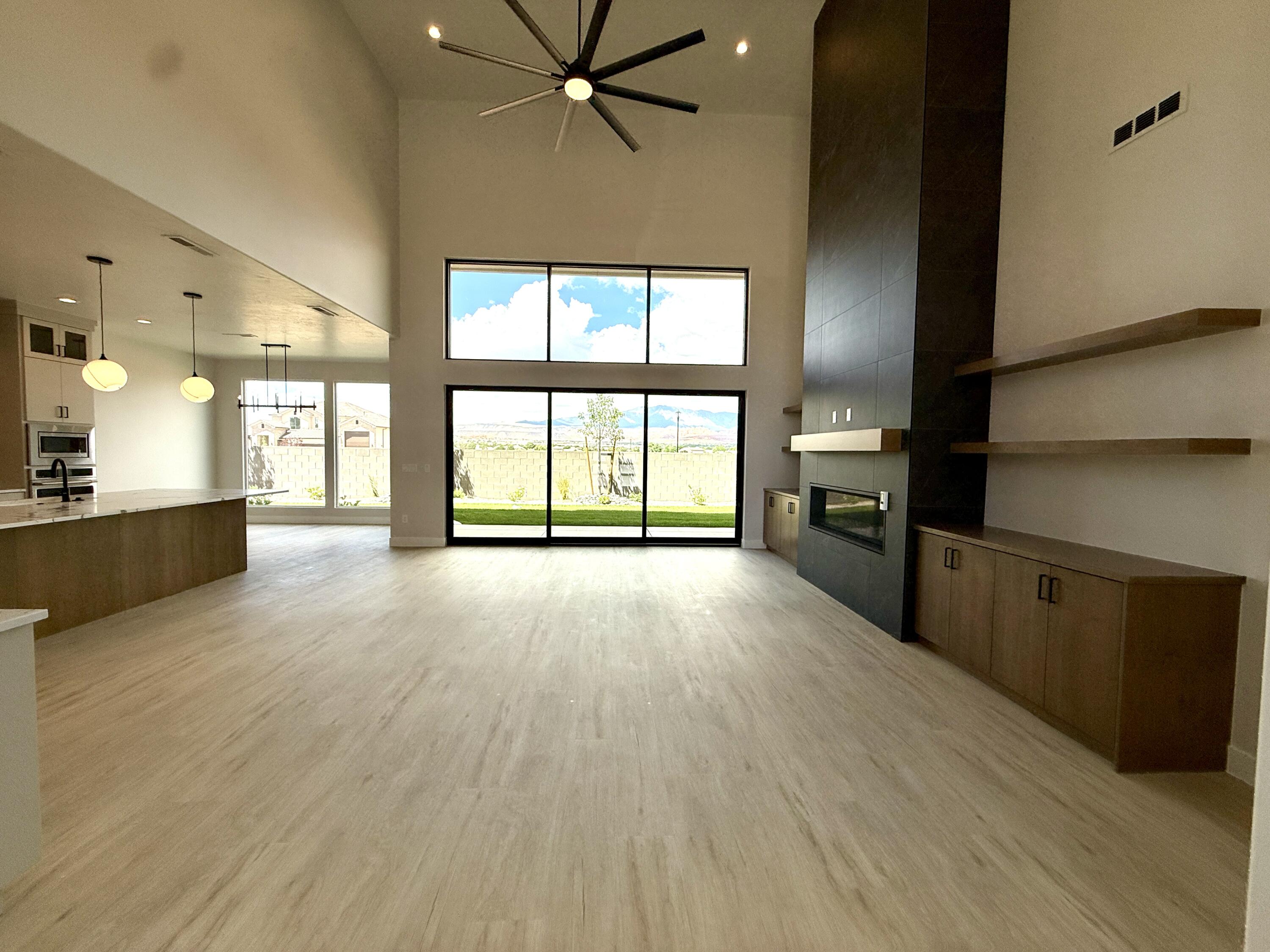 FRANKLIN FIELDS - Residential