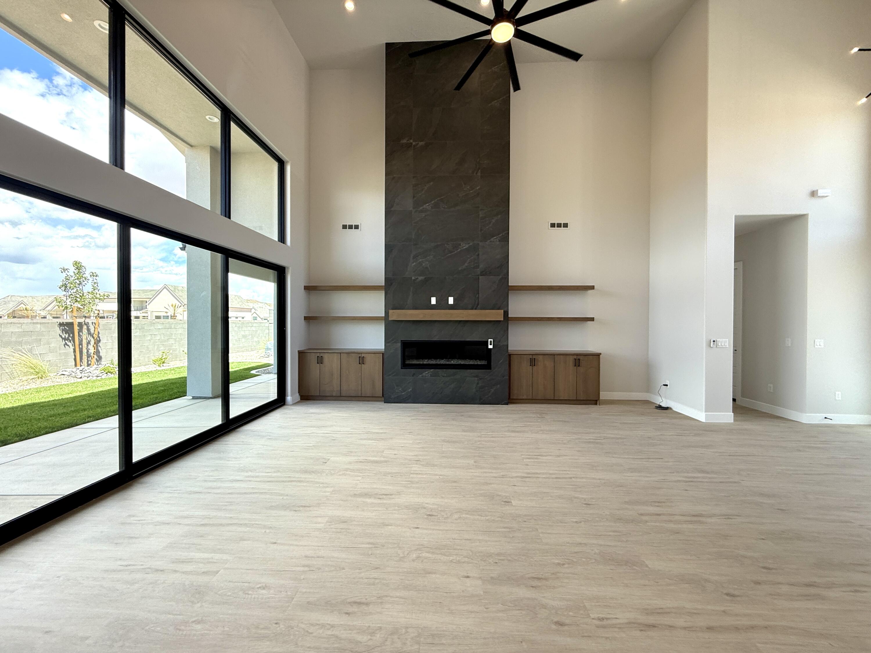 FRANKLIN FIELDS - Residential