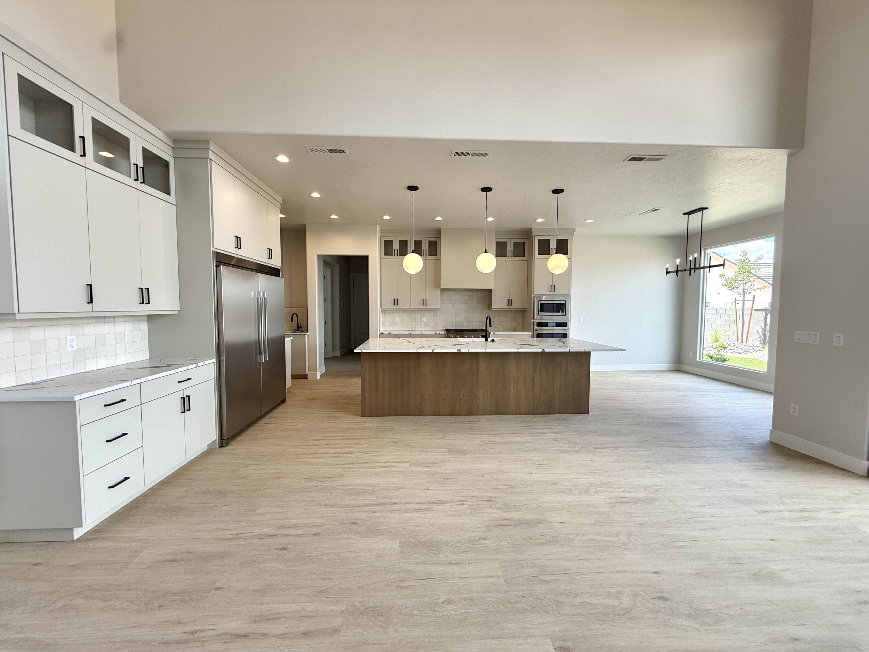 FRANKLIN FIELDS - Residential