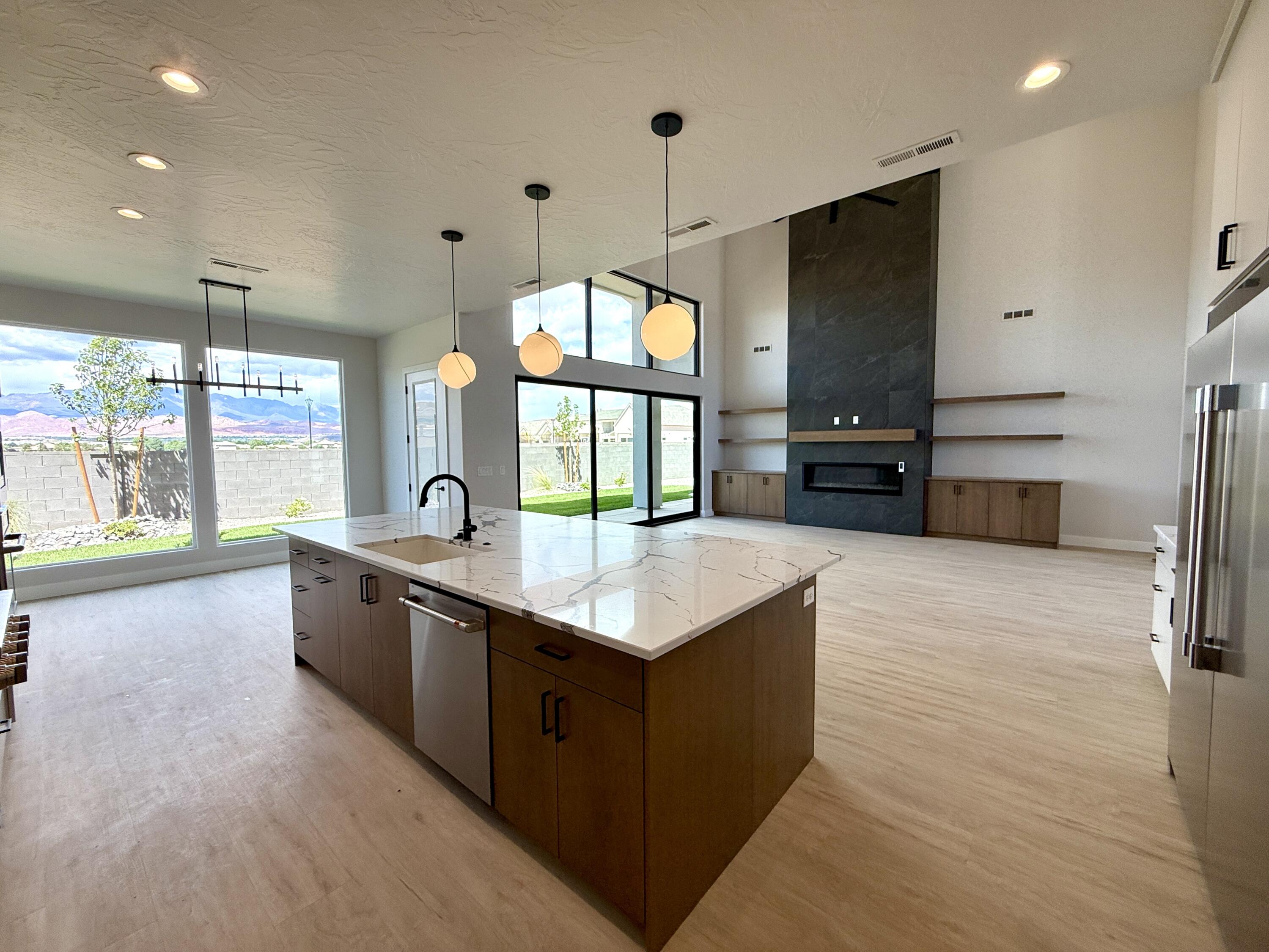 FRANKLIN FIELDS - Residential