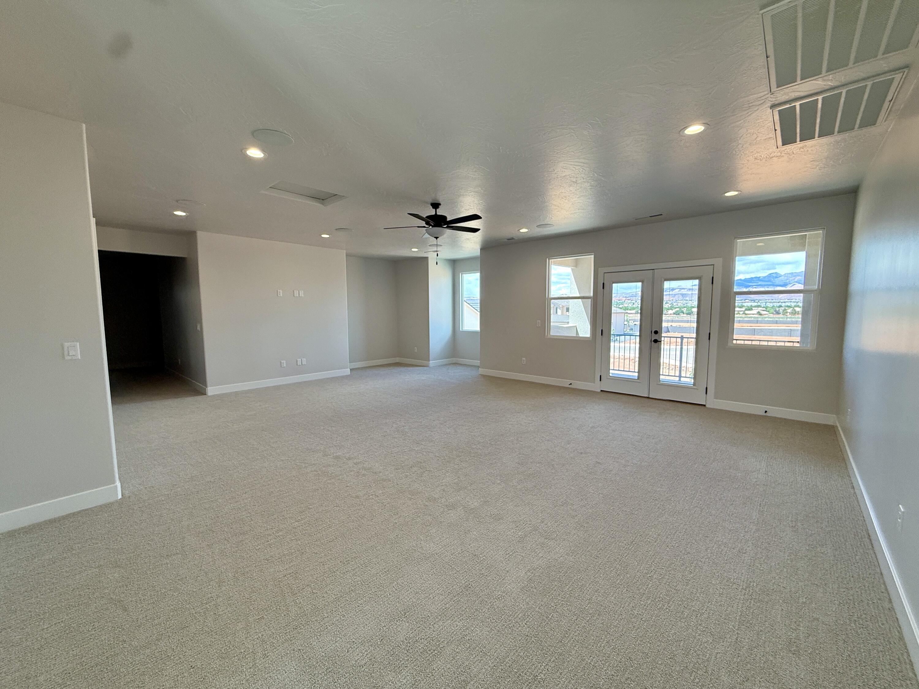 FRANKLIN FIELDS - Residential