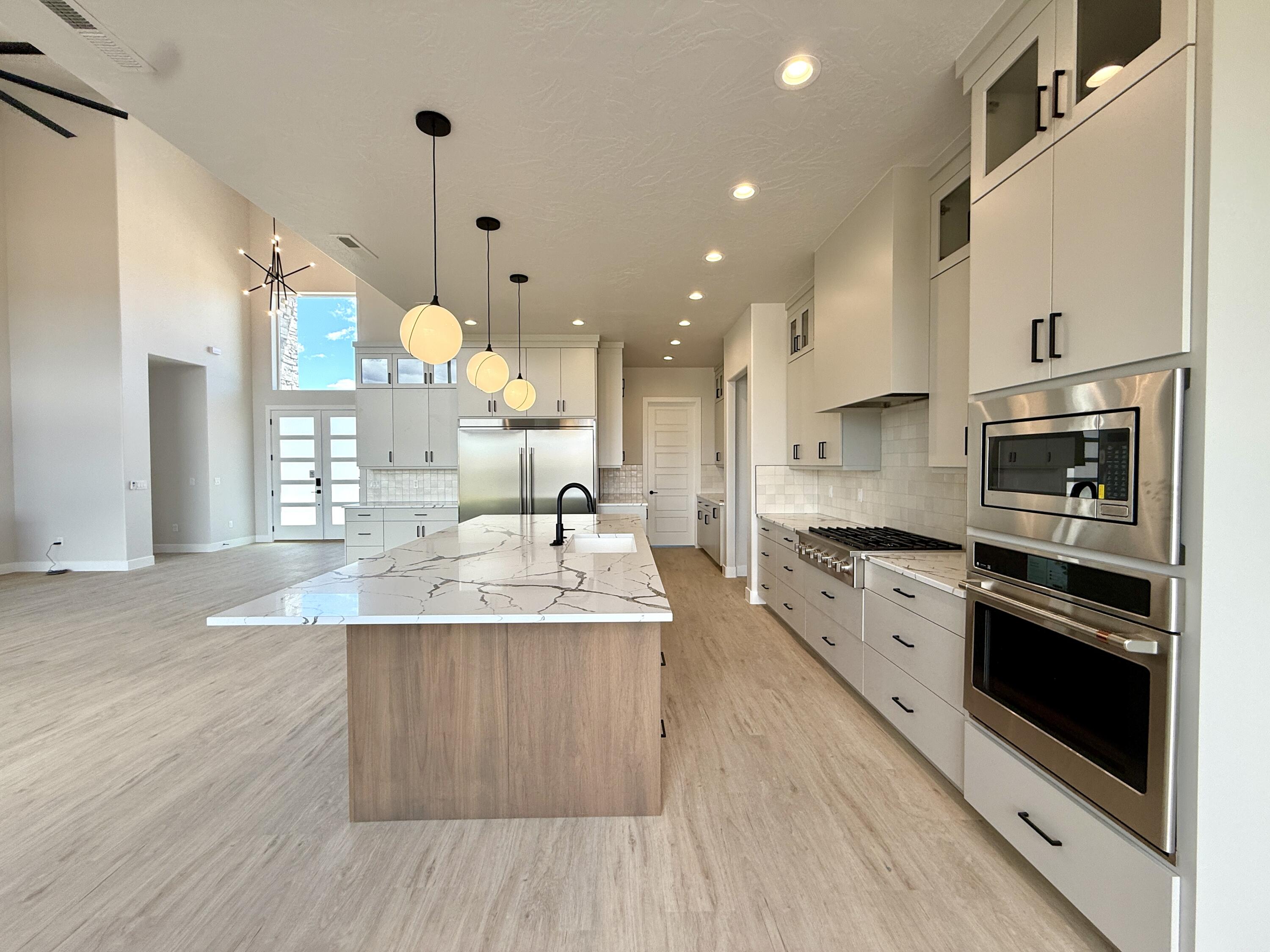 FRANKLIN FIELDS - Residential