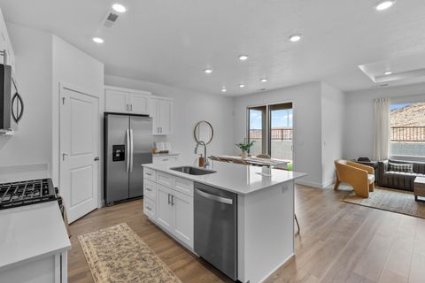 Tiny photo for 1935 S Queens Garden Dr 4260 #4260, Washington, UT 84780 (MLS # 26-268530)