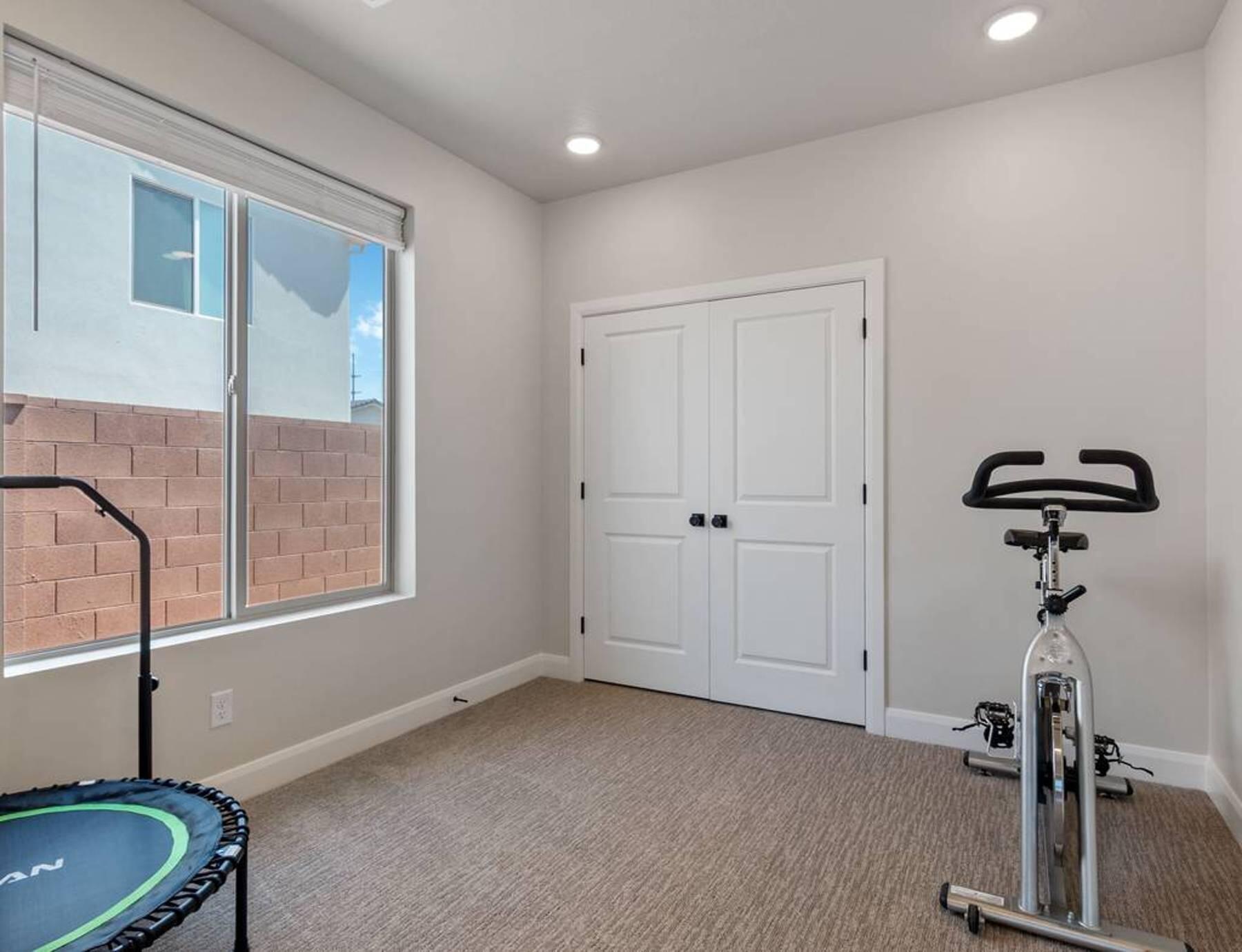 WARNER GATEWAY - Residential