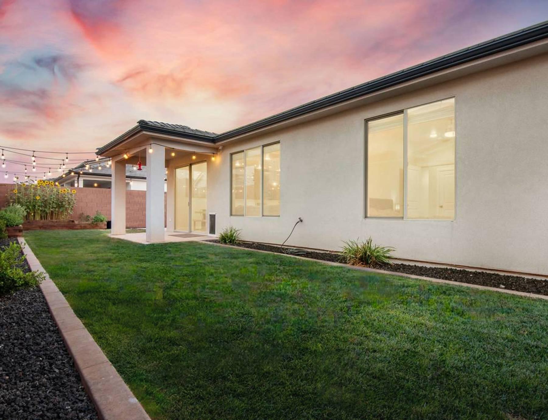 WARNER GATEWAY - Residential