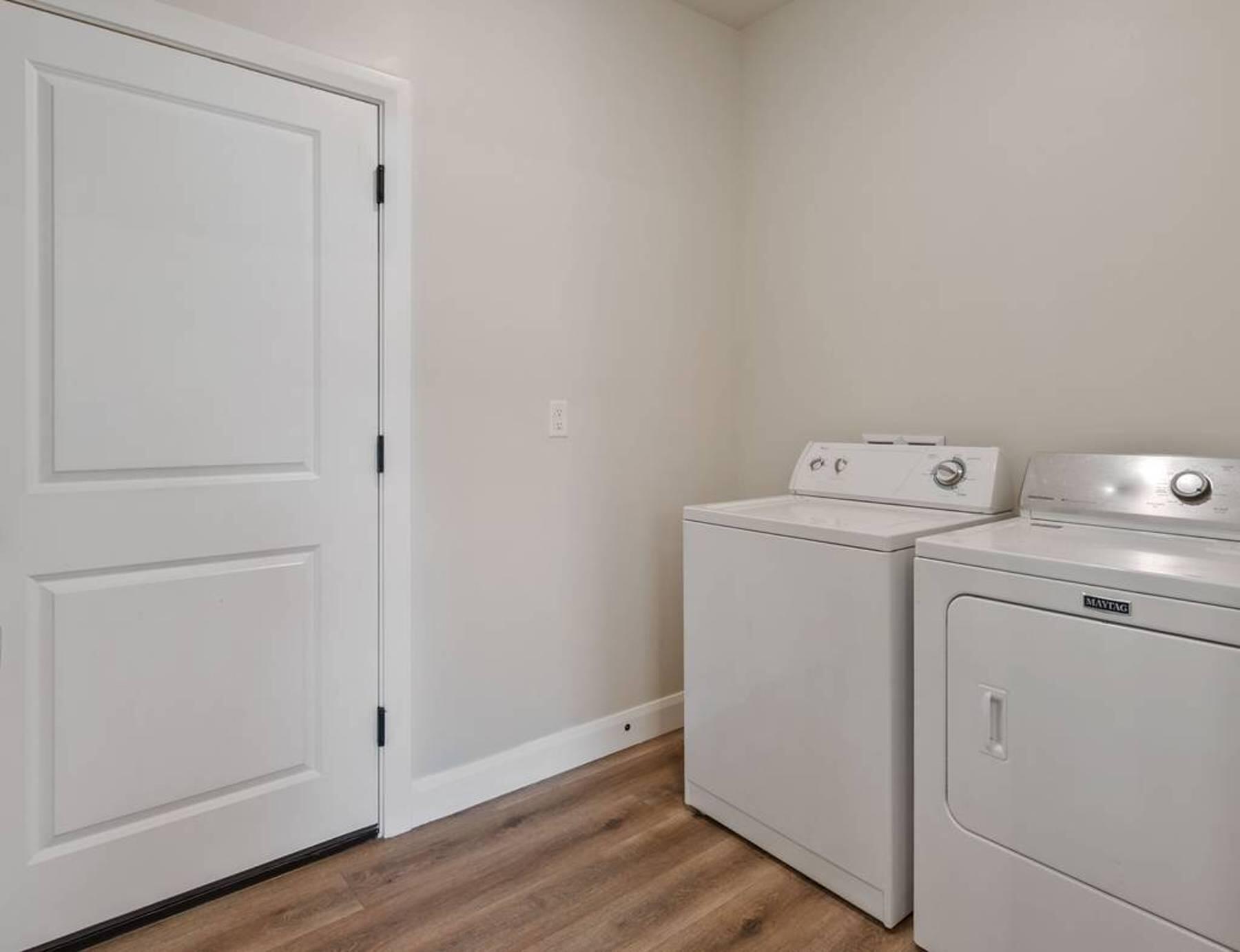 WARNER GATEWAY - Residential