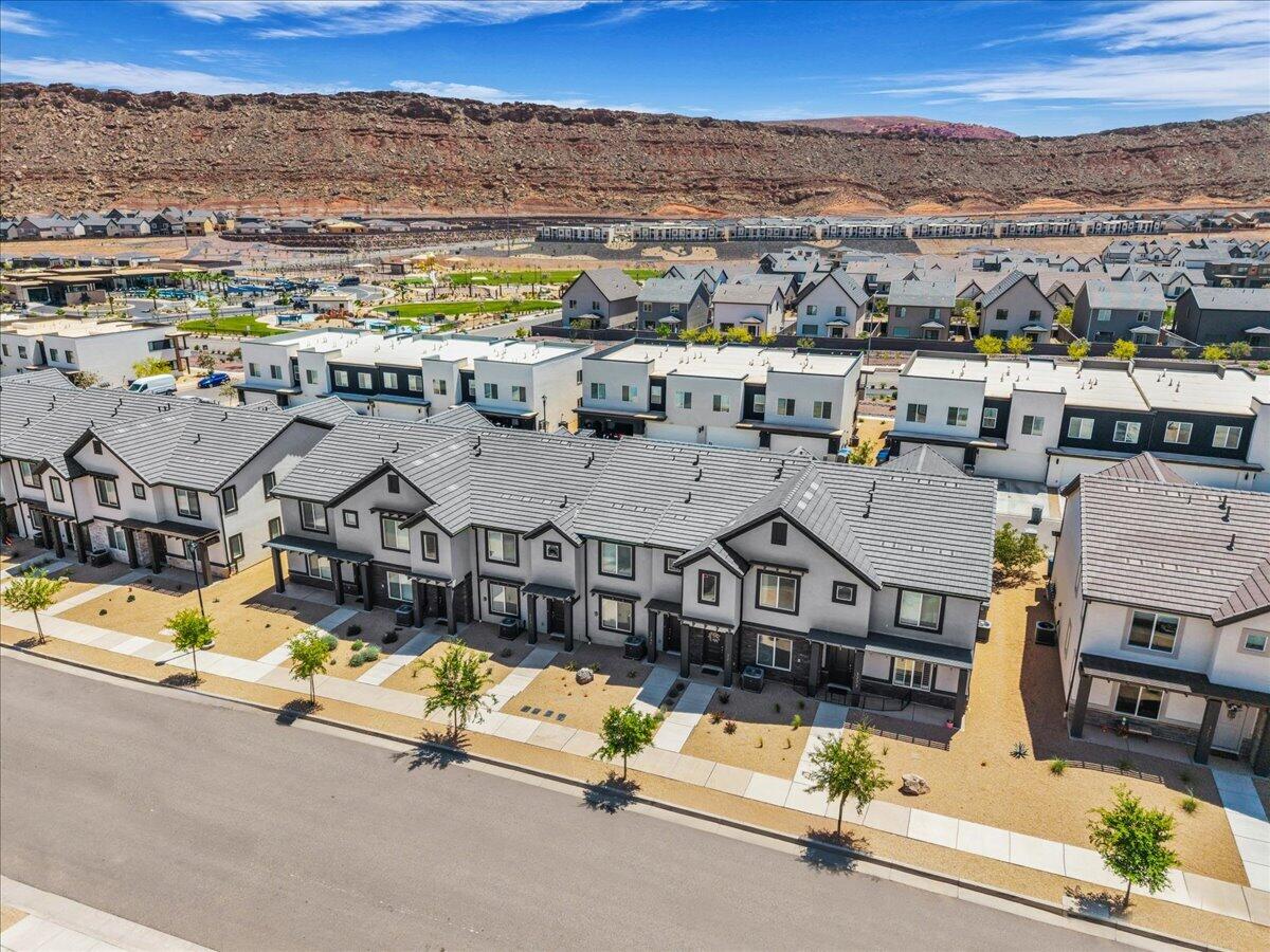 LABYRINTH PT AT LG VALLEY - Residential