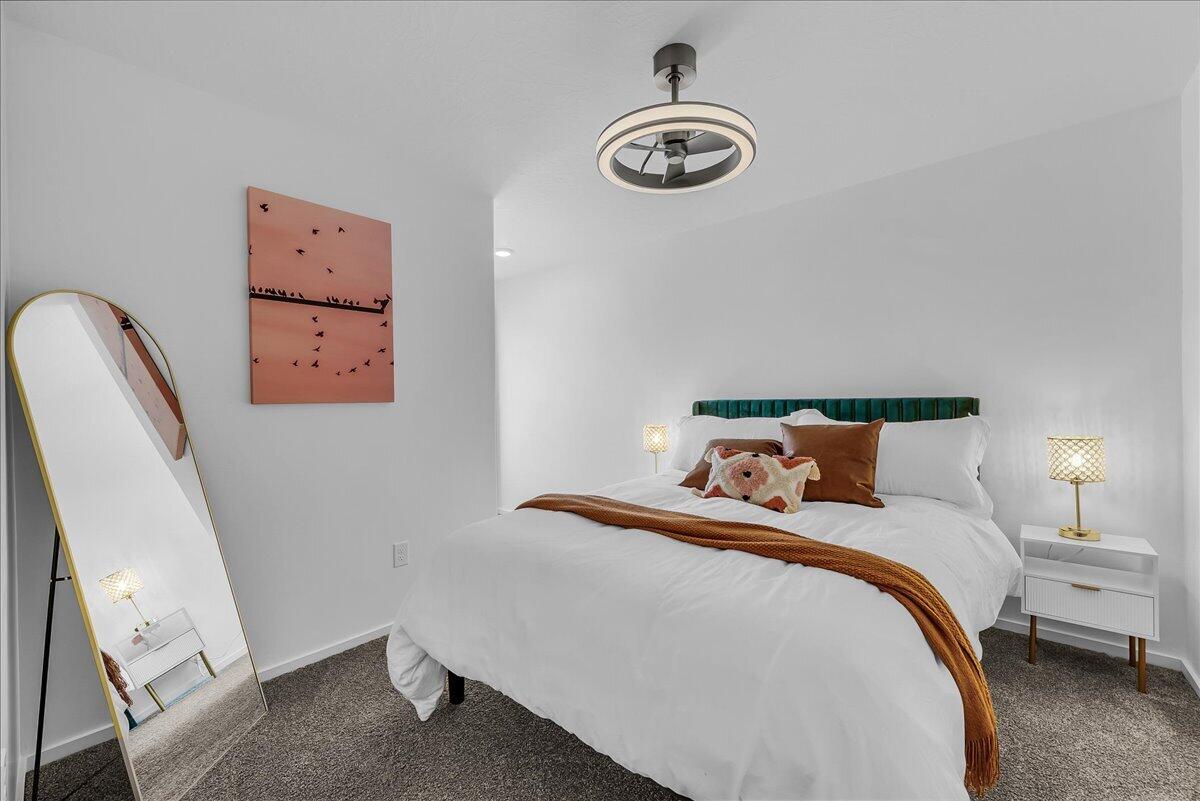 LABYRINTH PT AT LG VALLEY - Residential
