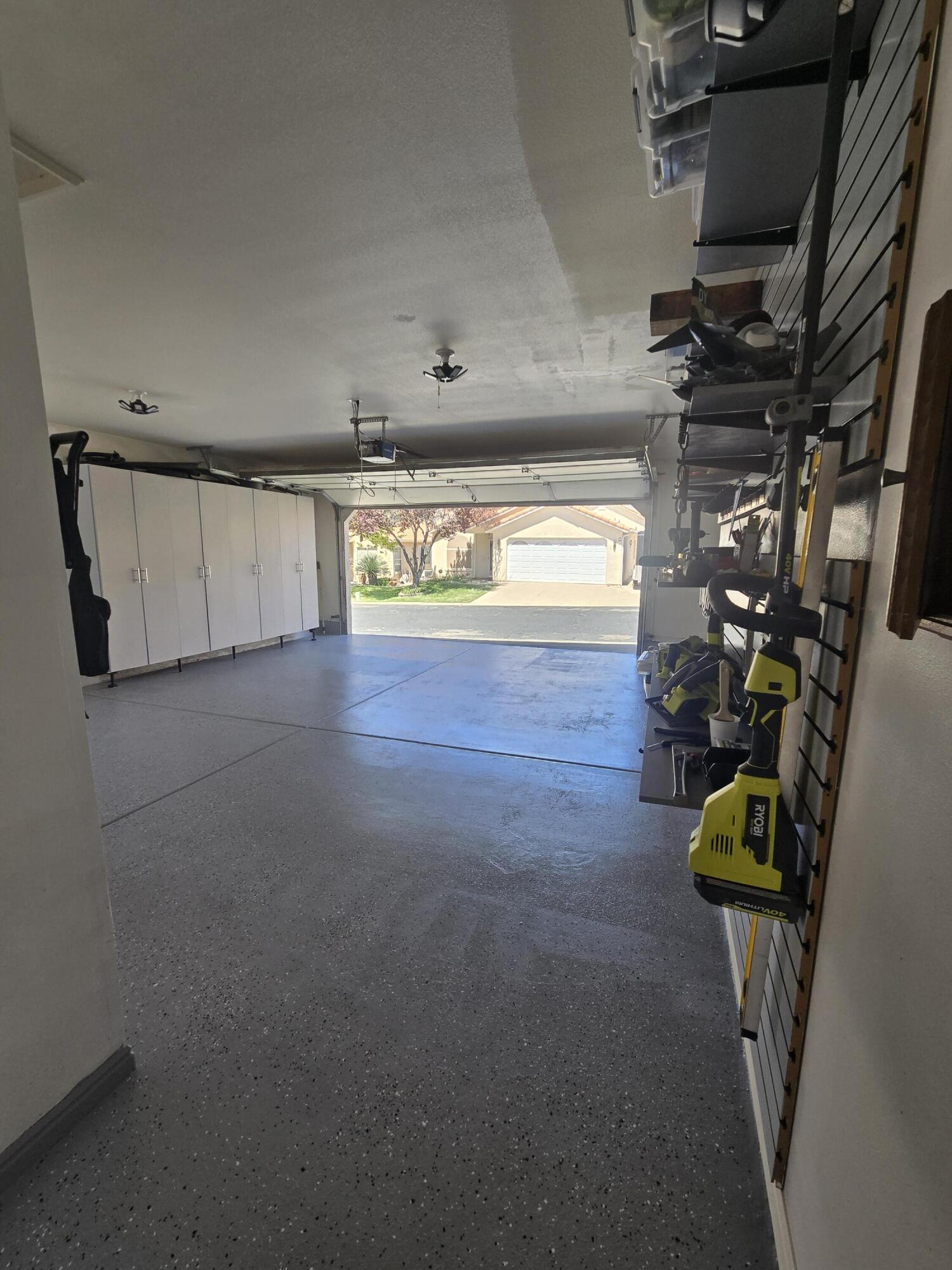 HORIZONS WEST - Residential