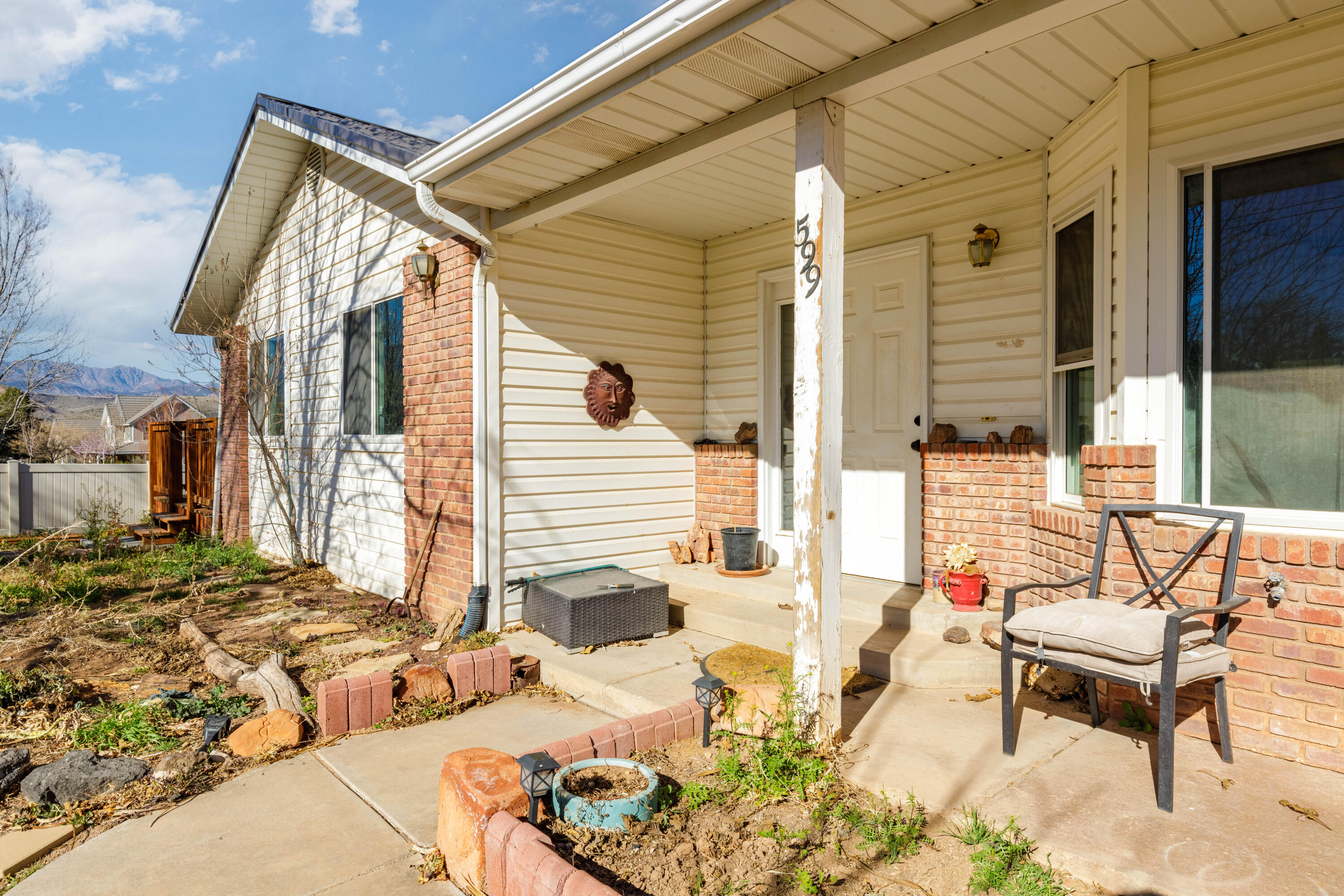 MOUNTAIN CHARM - Residential