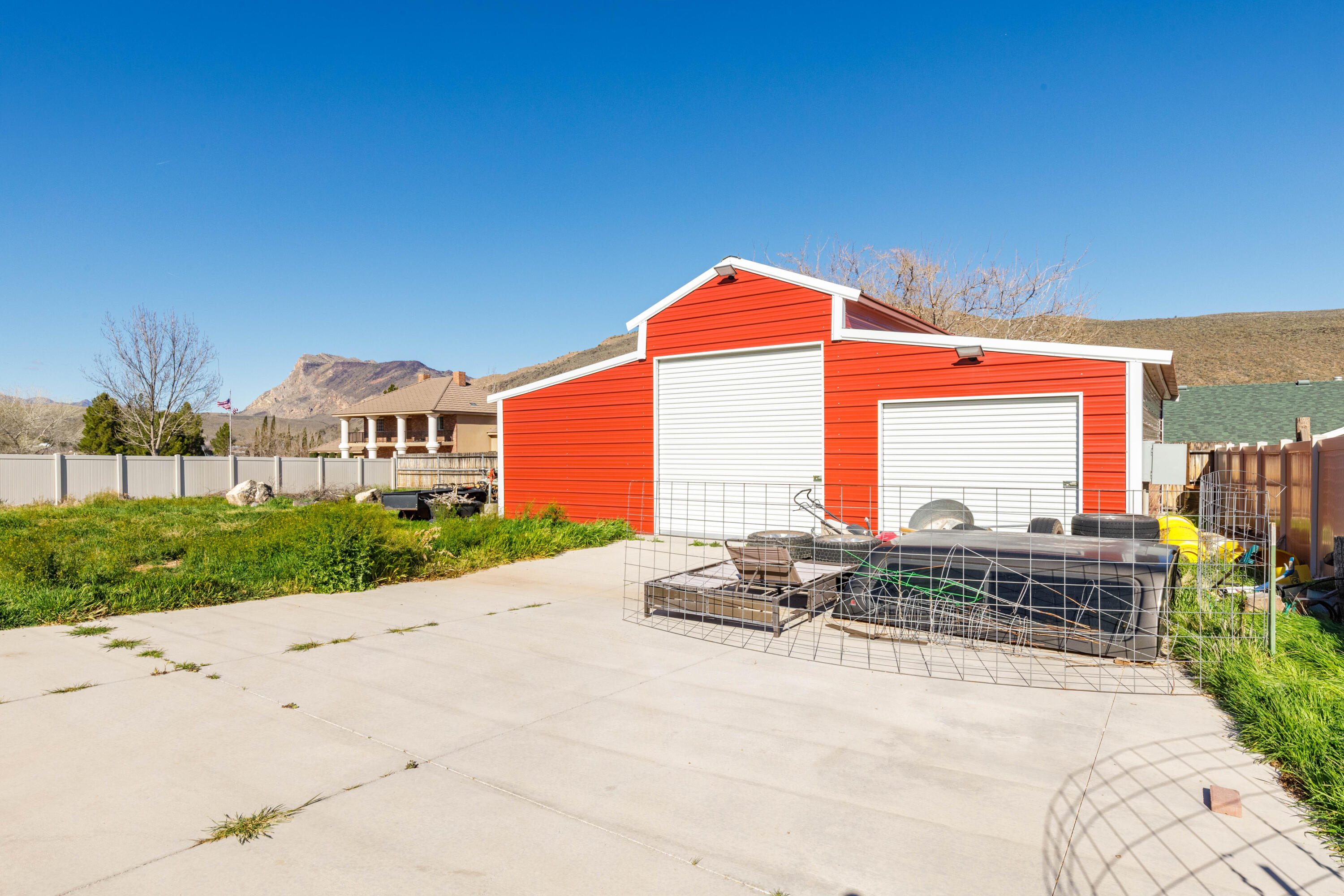 MOUNTAIN CHARM - Residential