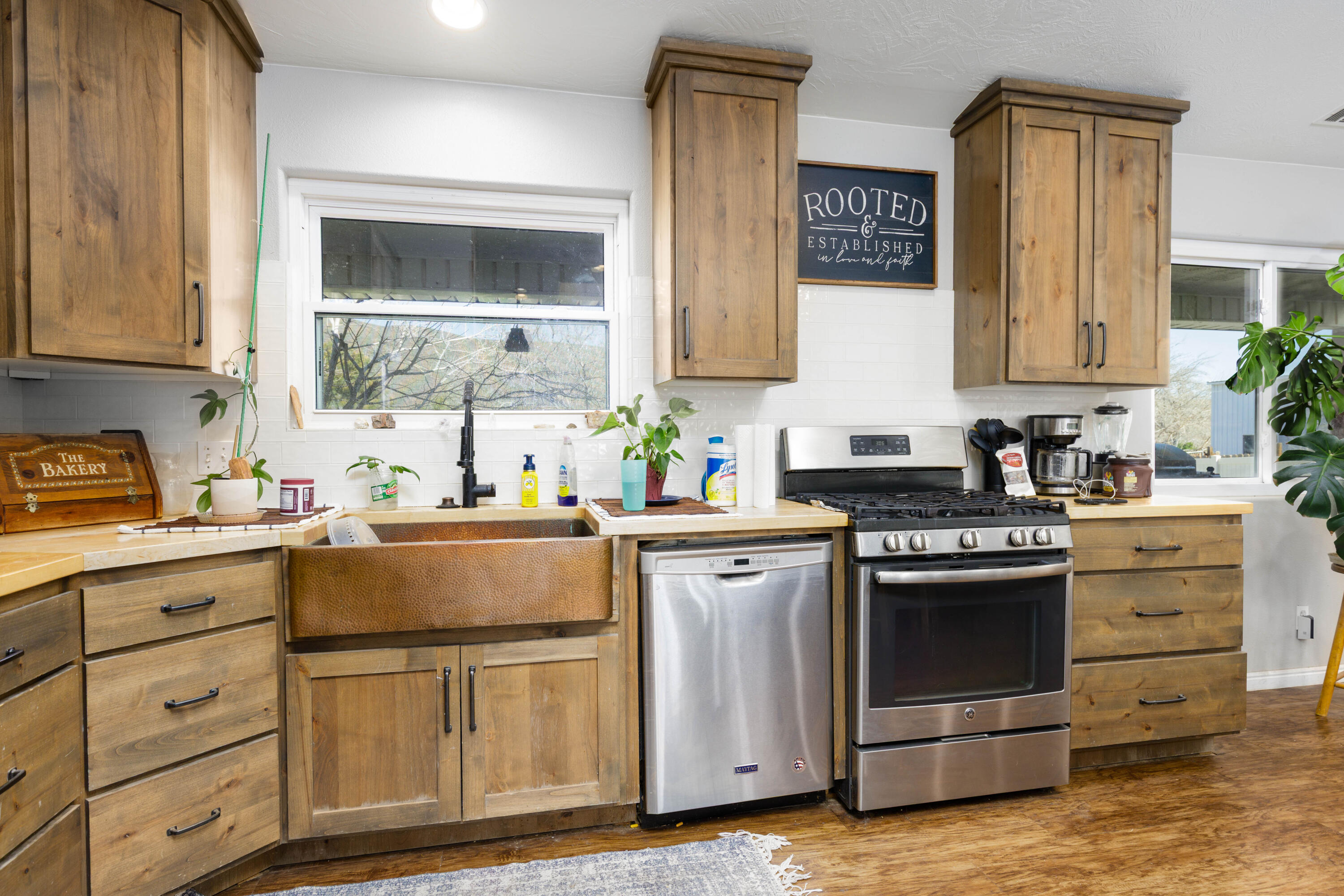 MOUNTAIN CHARM - Residential