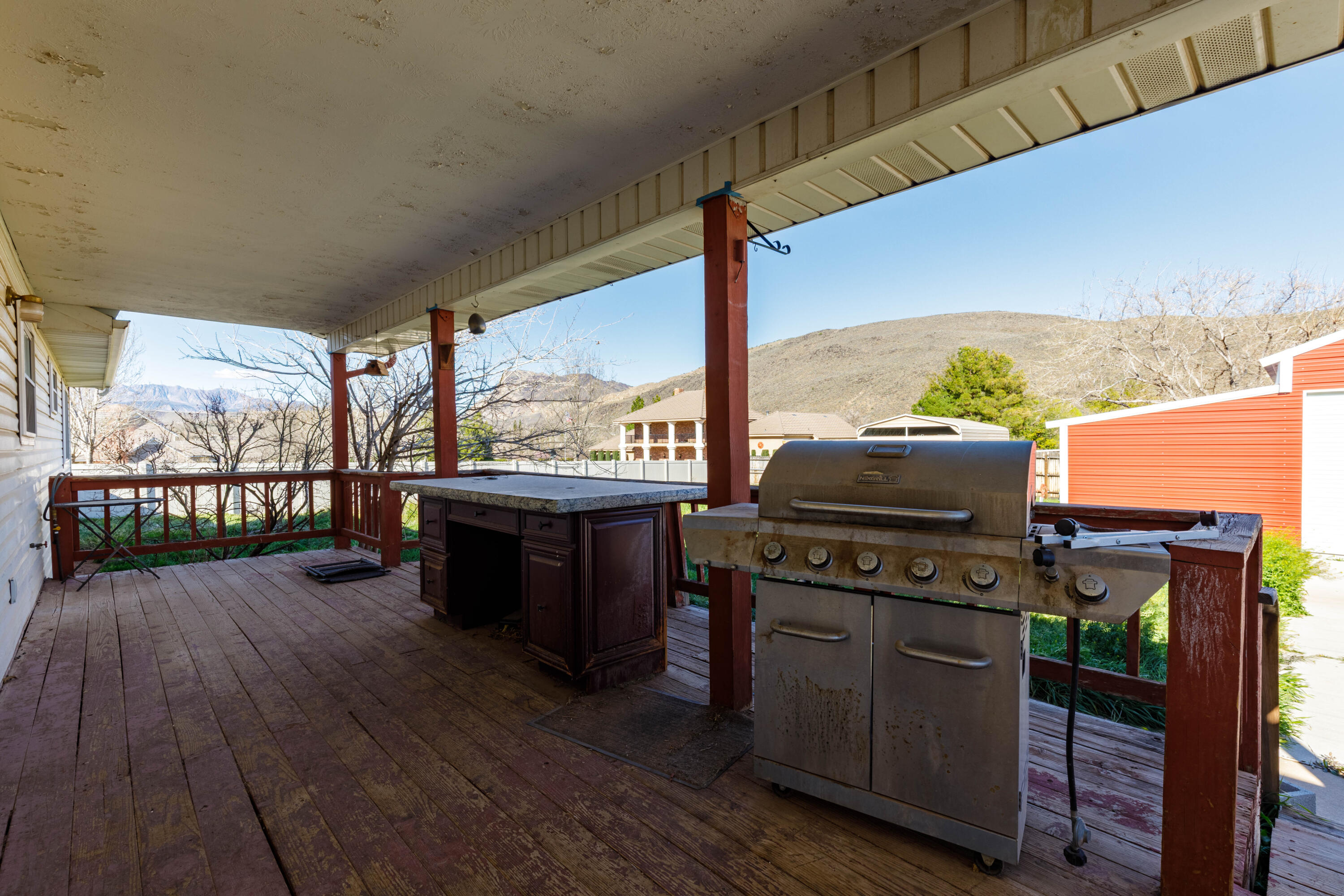 MOUNTAIN CHARM - Residential