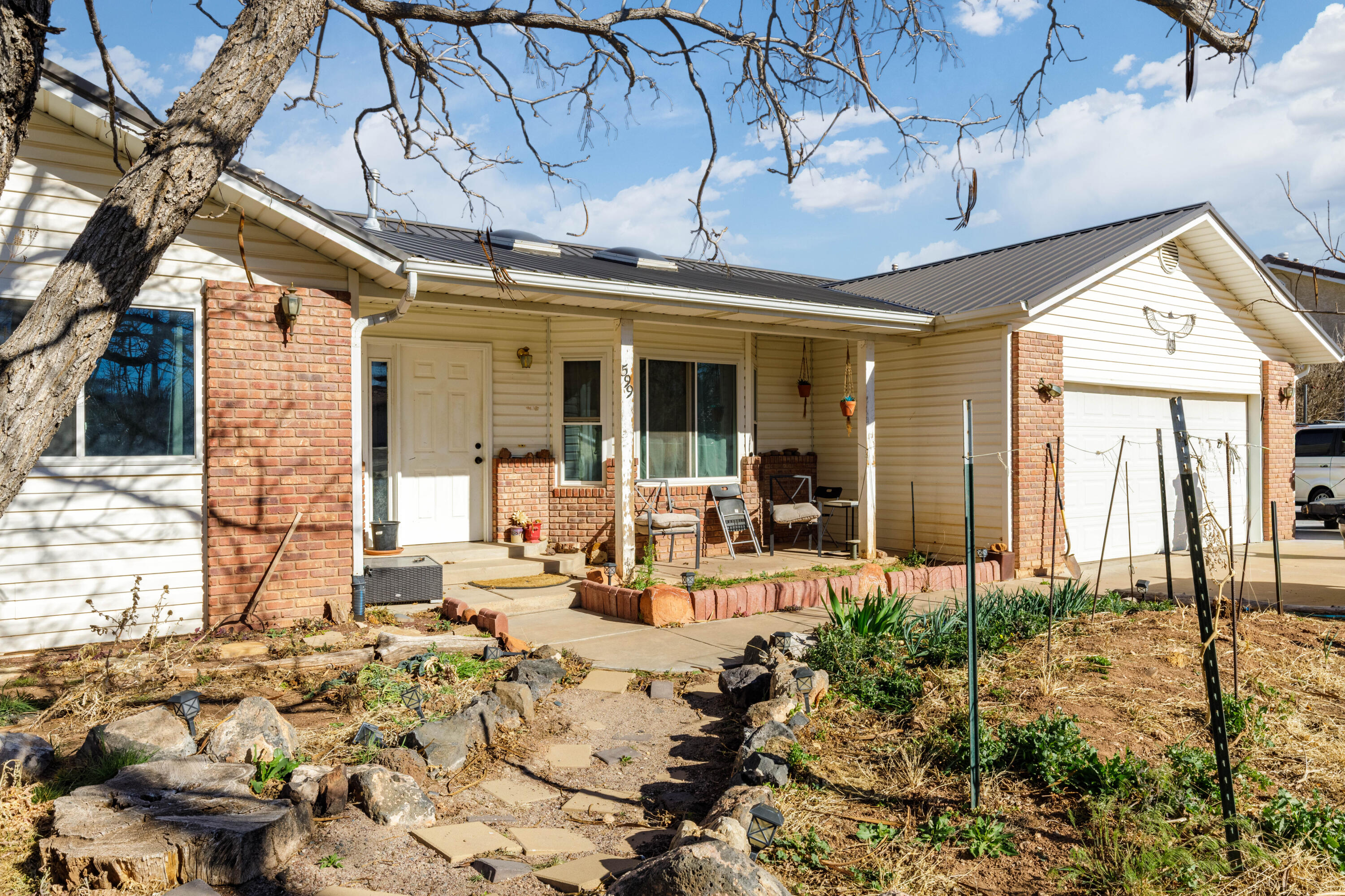 MOUNTAIN CHARM - Residential