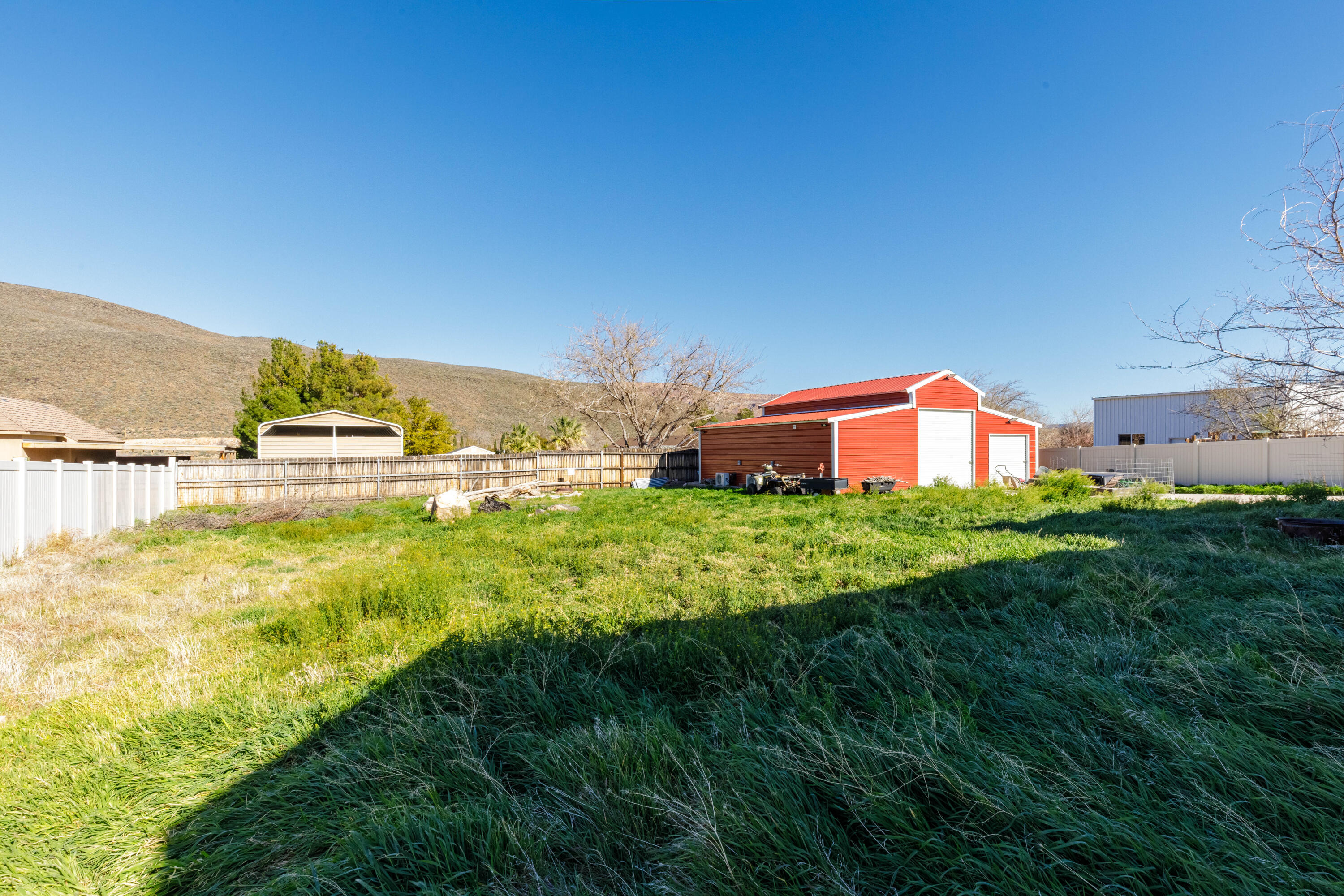 MOUNTAIN CHARM - Residential