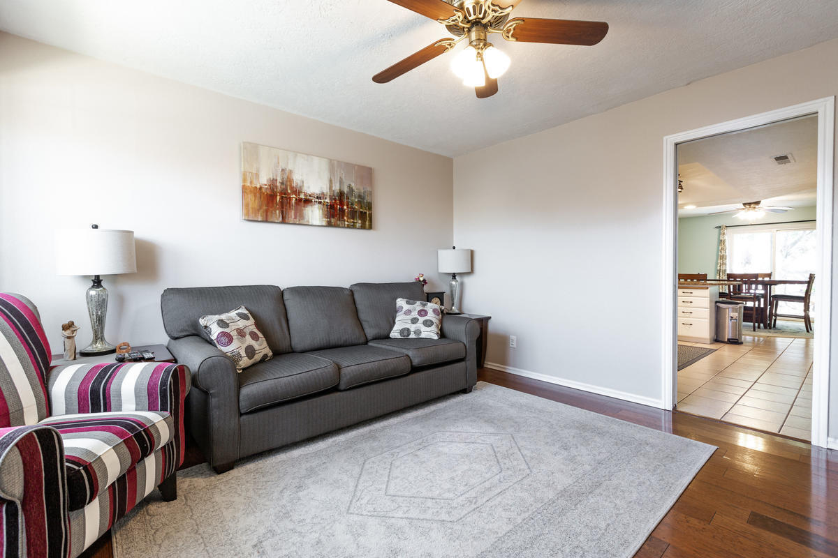 ALPHA TOWNHOMES - Residential