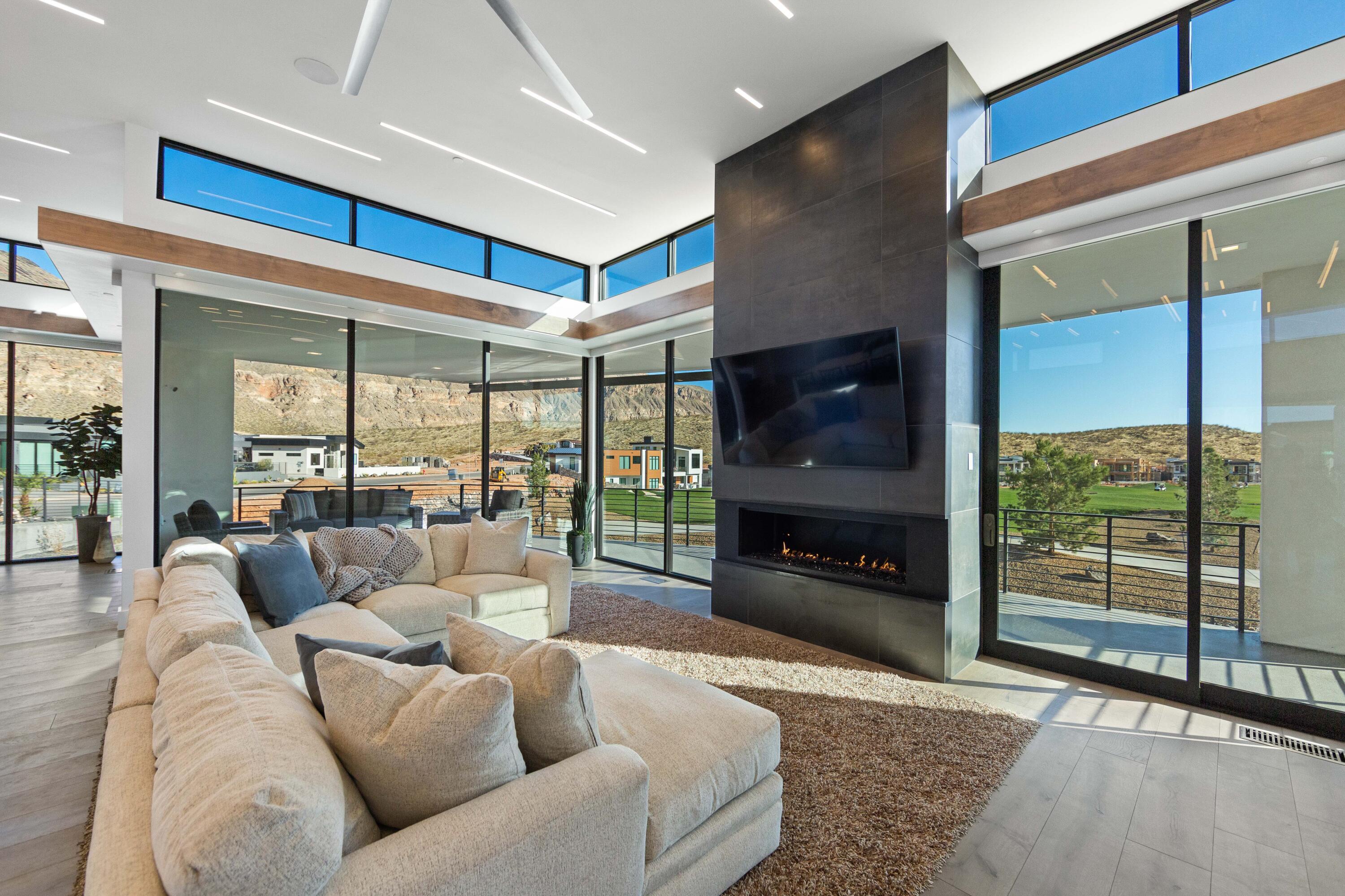 CLIFF VIEW EST AT COPPER ROCK - Residential