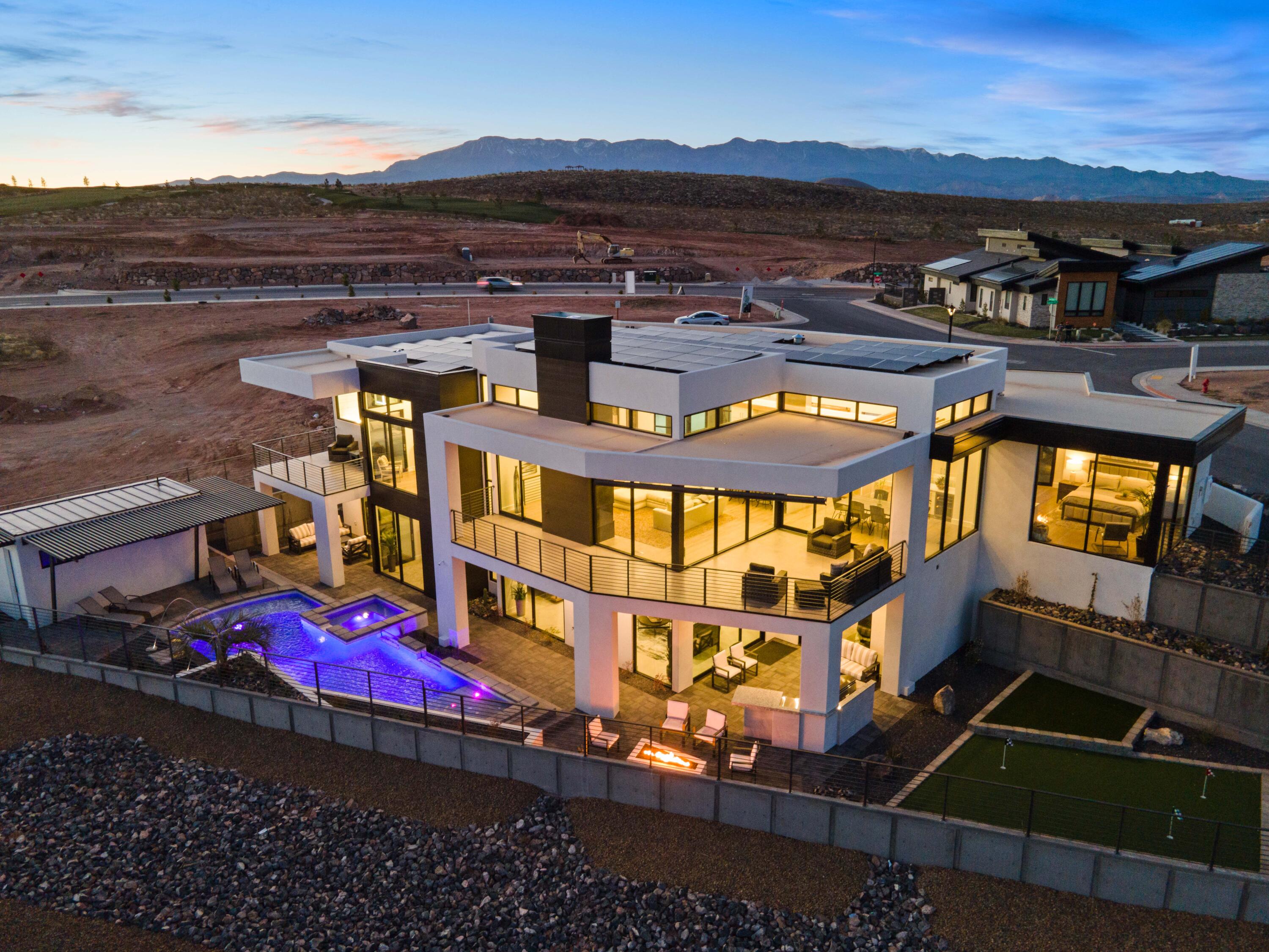 CLIFF VIEW EST AT COPPER ROCK - Residential