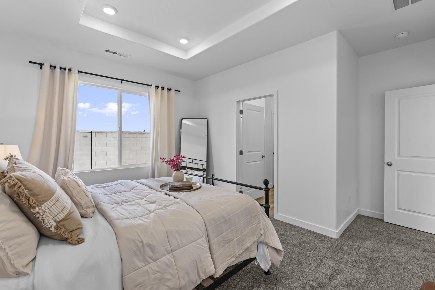 STANDING ROCK WEST AT LONG VALLEY - Residential