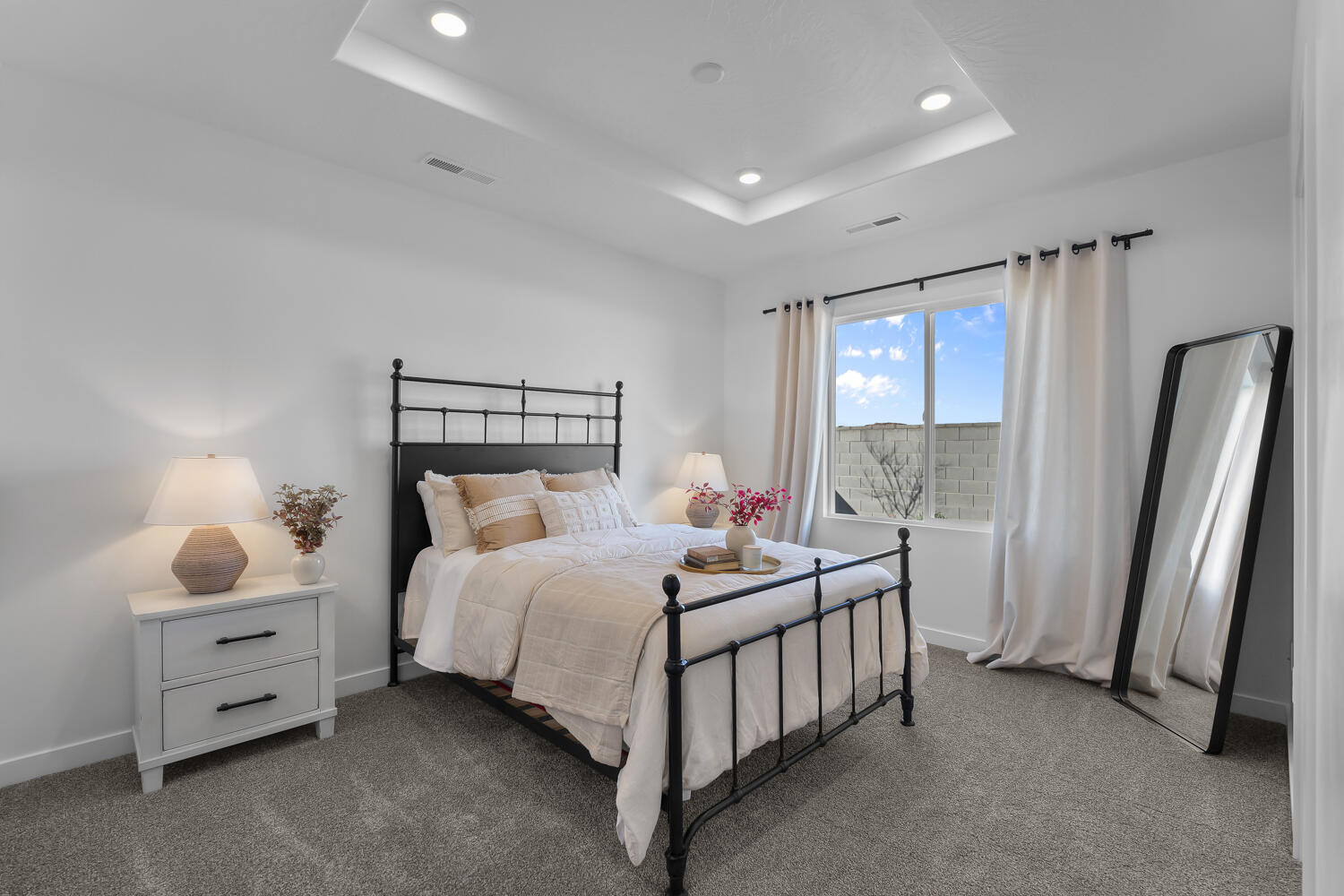 STANDING ROCK WEST AT LONG VALLEY - Residential