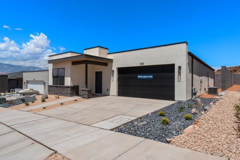 Photo of 1919 S Queens Garden Dr 4258 #4258, Washington, UT 84780 (MLS # 26-268078)