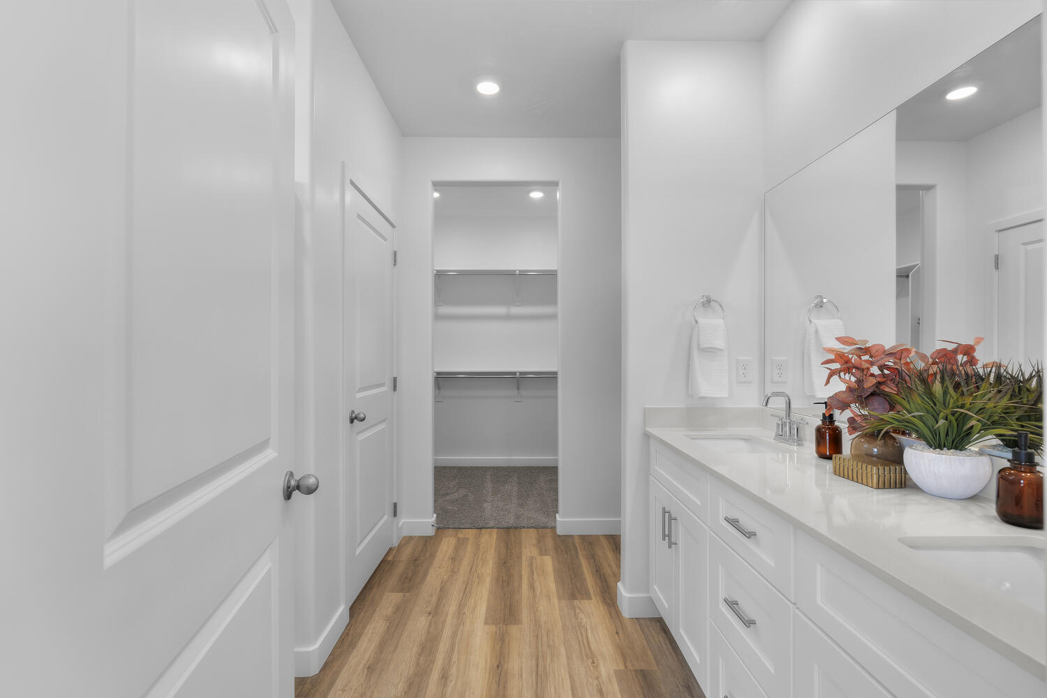 STANDING ROCK WEST AT LONG VALLEY - Residential