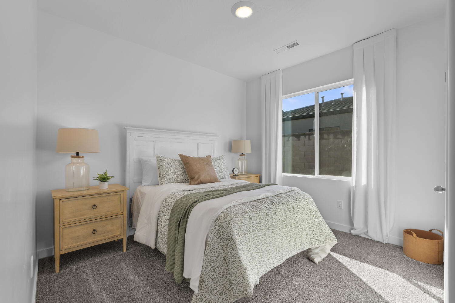 STANDING ROCK WEST AT LONG VALLEY - Residential