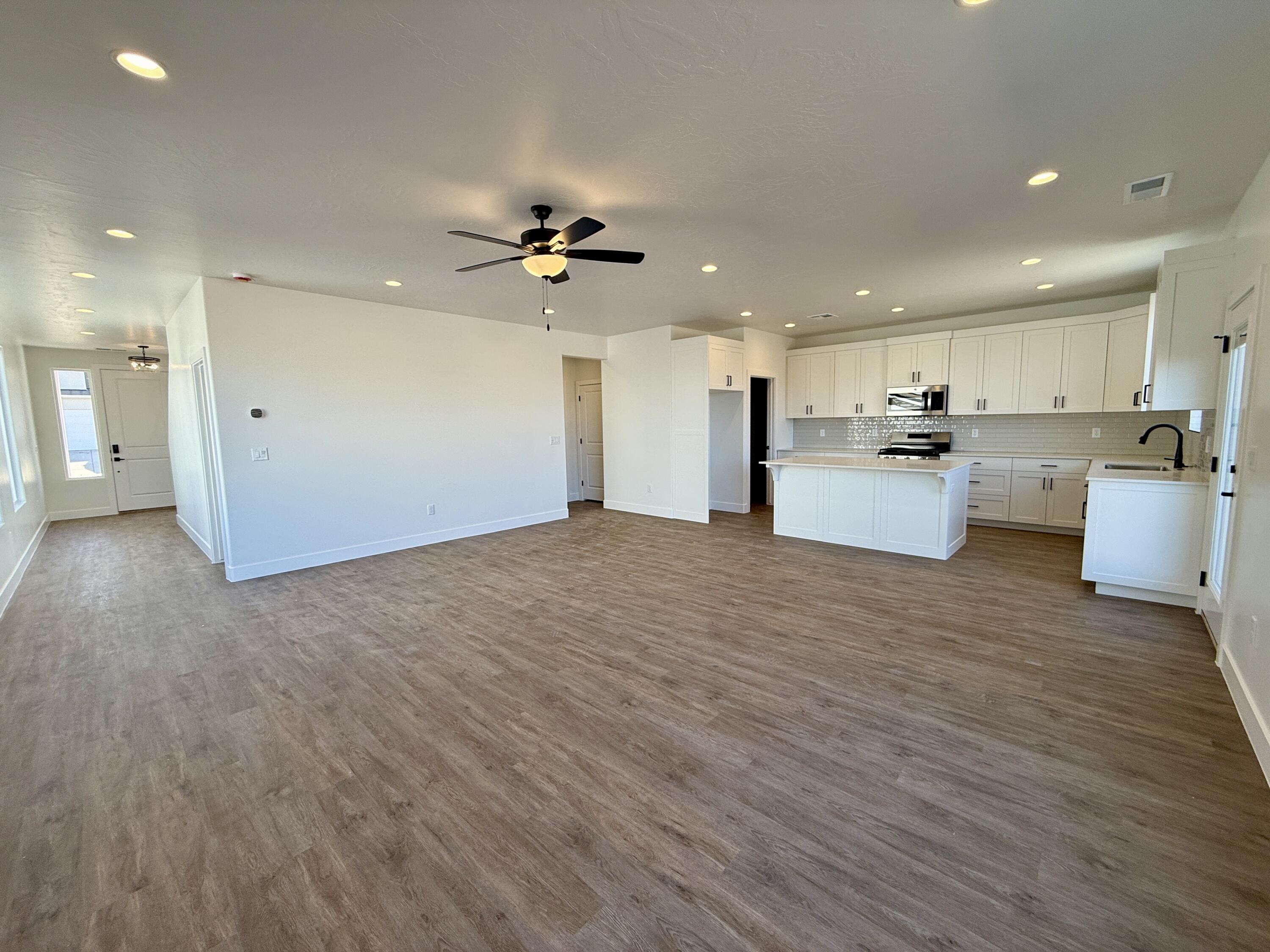 DESERT RESERVE - Residential